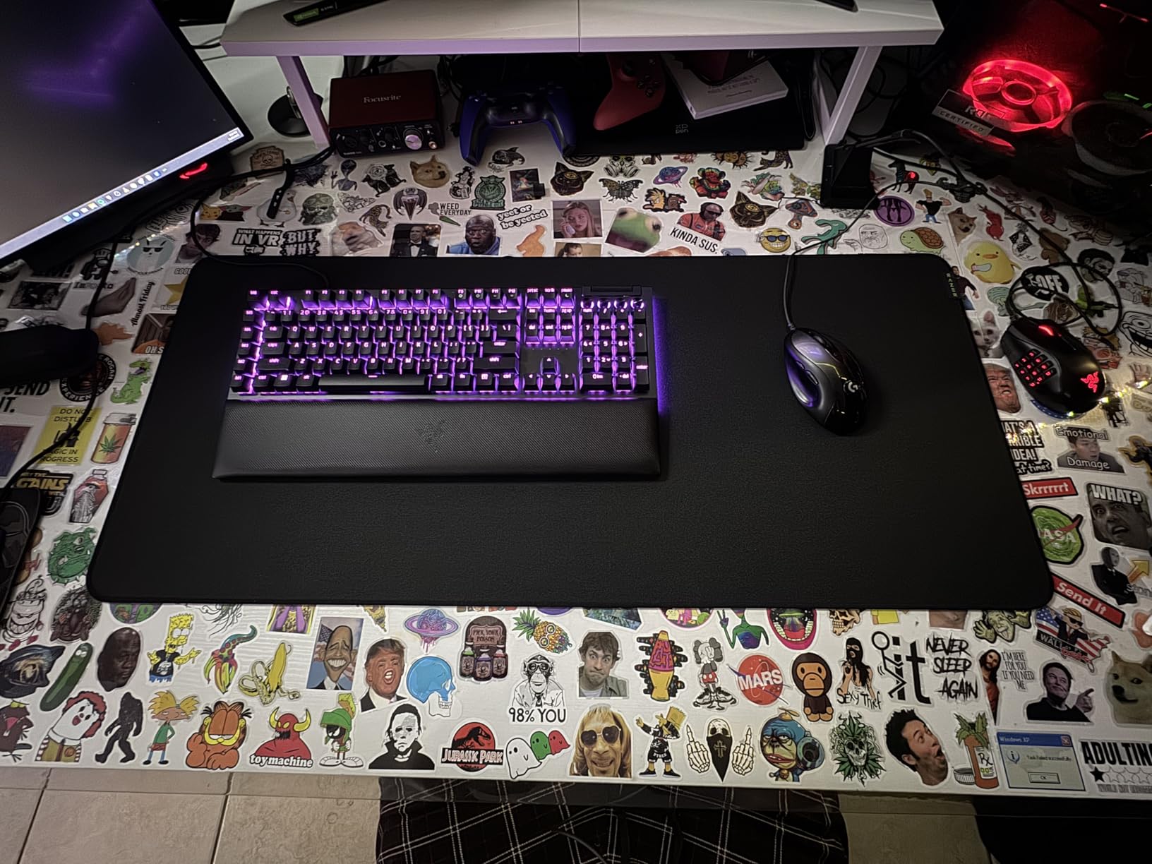 Razer BlackWidow V4 Mechanical Gaming Keyboard: Yellow Switches Linear & Silent - Chroma RGB - 6 Macro Keys - Magnetic Wrist Rest - Doubleshot ABS Keycaps customer photo 2