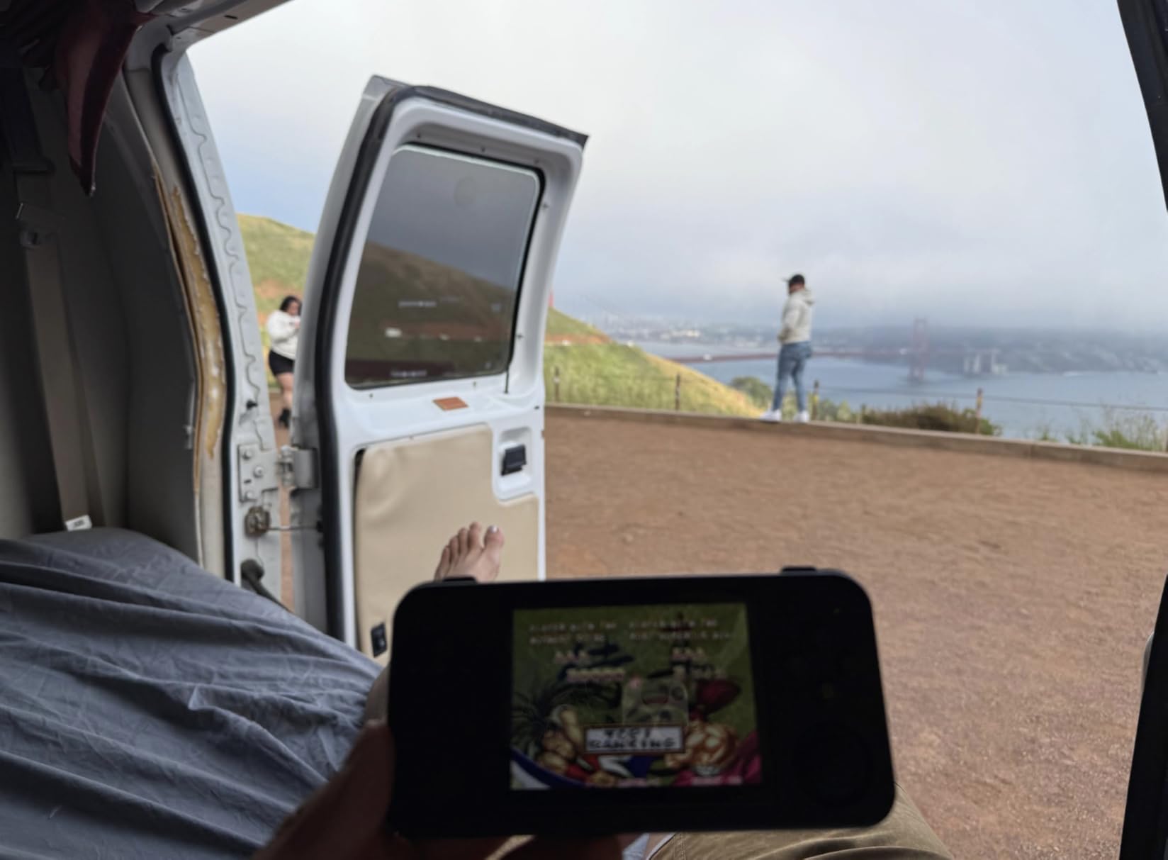 RG35XX H, Anbernic Retro Handheld Gaming Console with 64G TF Card, Dual Joystick Design 3.5-inch HD Screen, High-Capacity Battery (64G Purple) customer photo 2