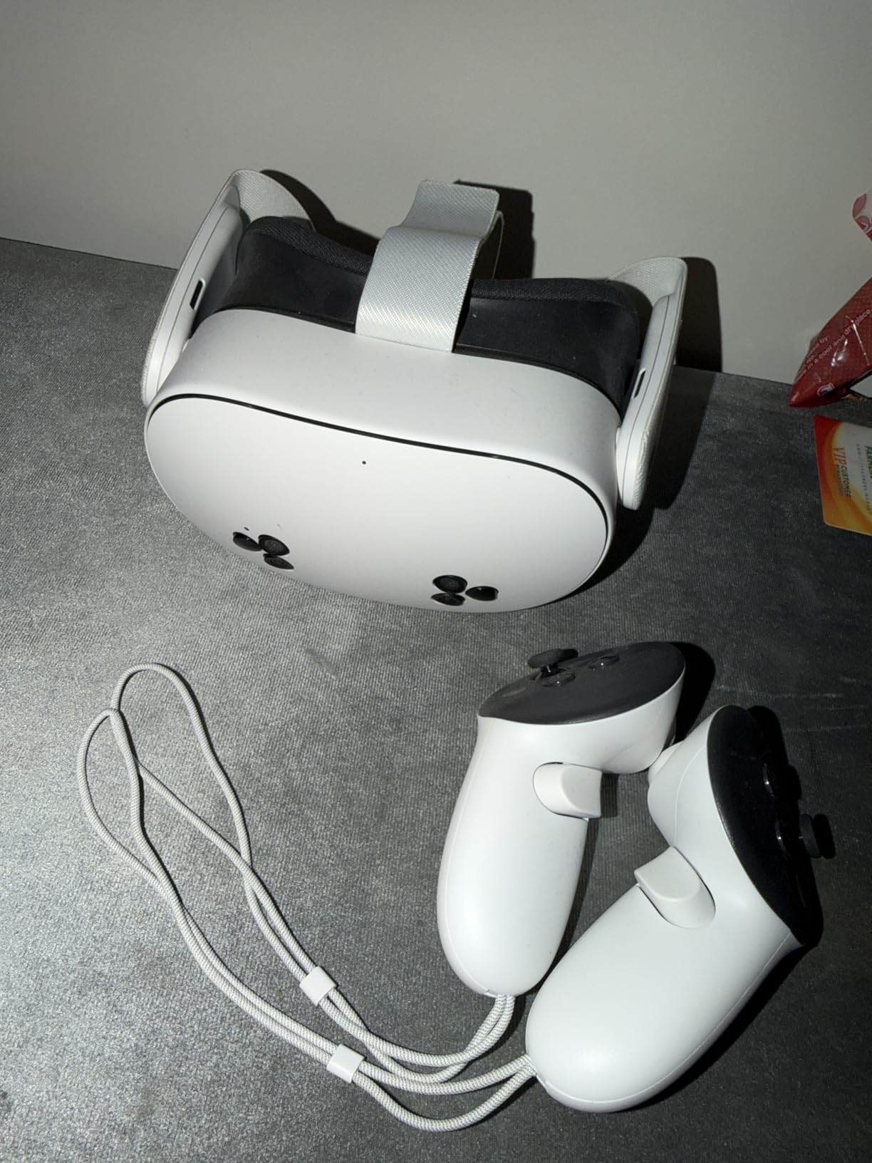 Meta Quest 3S 256GB | VR Headset - Thirty-Three Percent More Memory - 2X Graphical Processing Power - Virtual Reality Without Wires - Get Batman: Arkham Shadow Included Plus Access to 40+ Games customer photo 1