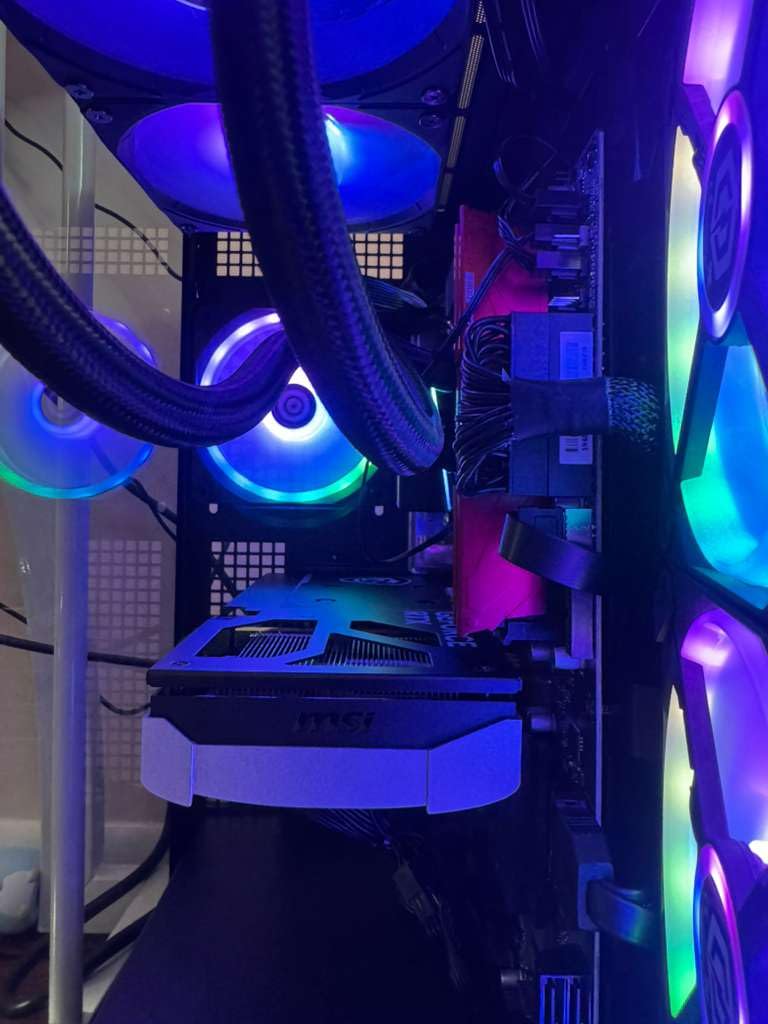 CyberpowerPC Gamer Xtreme VR Gaming PC, Intel Core Ultra 5 225F, GeForce RTX 5060 8GB, 32GB DDR5, 2TB PCIe 4.0 SSD, WiFi Ready & Windows 11 Home customer photo 2