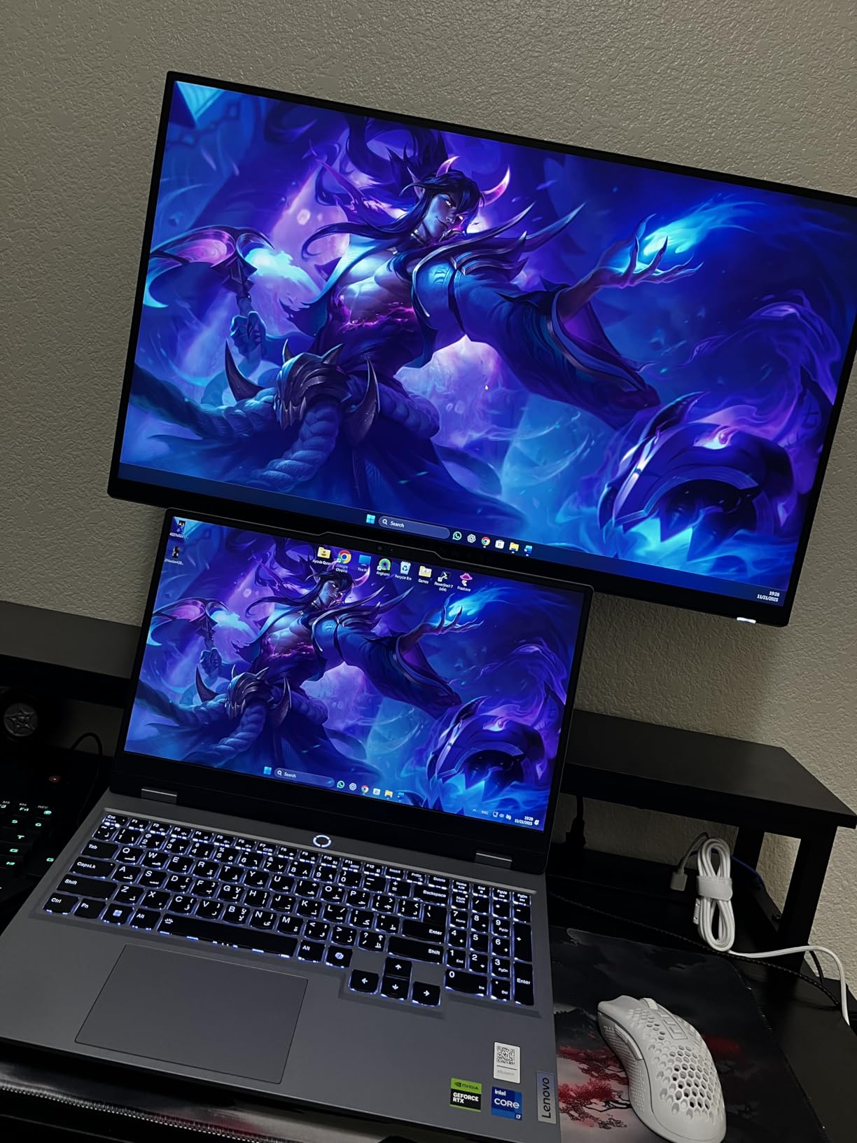 Alienware AW2725DM 27 Gaming Monitor - 27-inch QHD 180Hz 1ms Display, IPS, NVIDIA G-SYNC, AMD Freesync, VESA AdaptiveSync customer photo 1