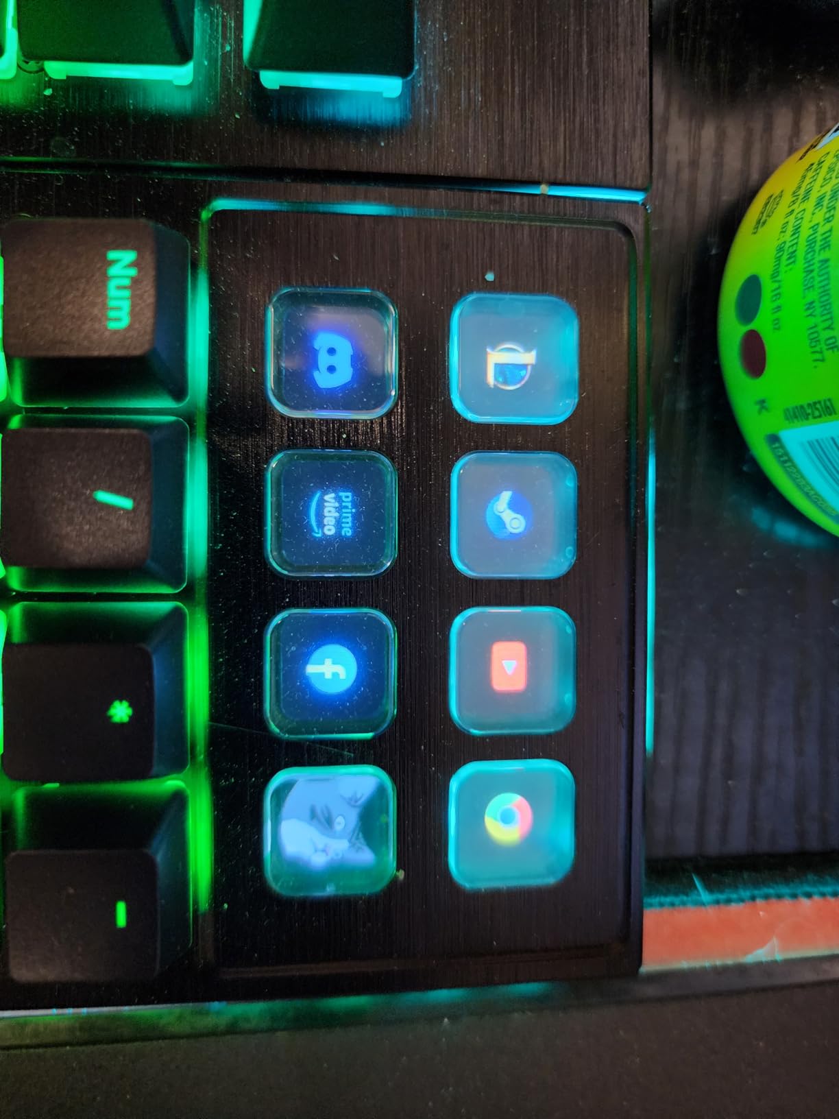 be quiet! Dark Mount Mechanical Keyboard | Tactile | Hot-Swappable Lubricated Silent Switches | Detachable Numpad and Media Dock | Programmable ARGB Keys | Quality PBT Double Shot Keycaps | BT002US customer photo 1