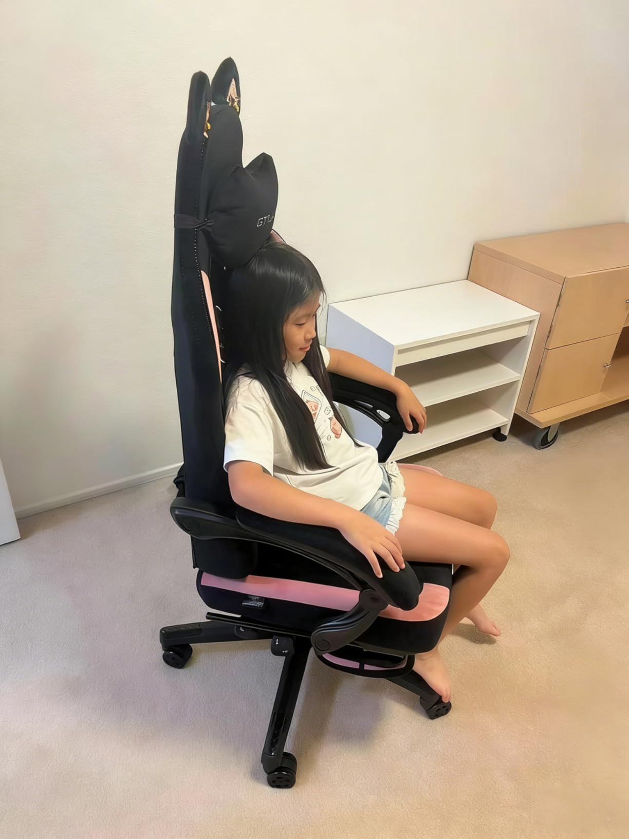 GTPLAYER Pink Gaming Chair Cute with Cat Ears Ergonomic Computer Chair with Cat Embroidery Adjustable Memory Foam Lumbar Support and Headrest Comfortable Reclining Office Chair Soft Velvet Fabric customer photo 2