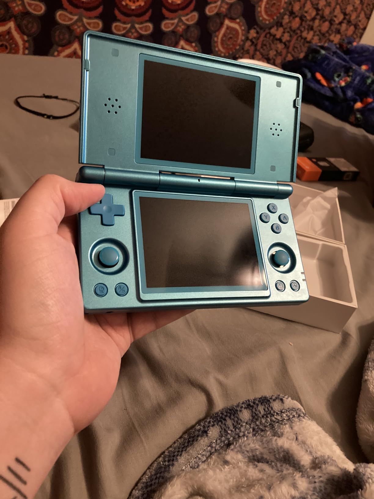 Aivuidbs RG DS Foldable Handheld Game Console RK3568 Anbernic RG DS Android 14 System two-Player Joystick Top and Bottom Dual Screen 4 inch OCA Full Touch Screen 4000mAh 3 + 32gb customer photo 1