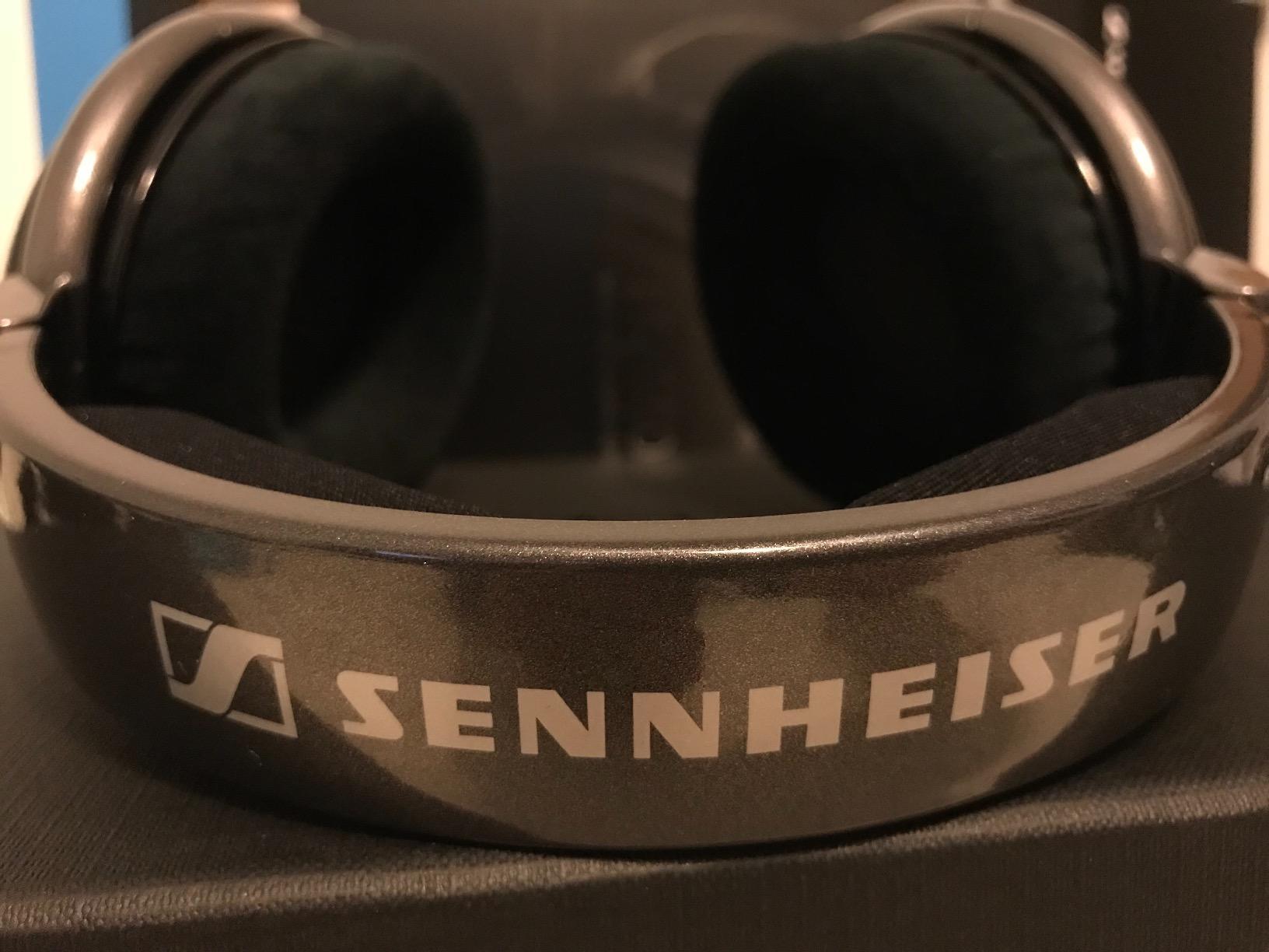 Sennheiser Consumer Audio HD 650 - Audiophile Hi-Res Open Back Dynamic Headphone customer photo 2