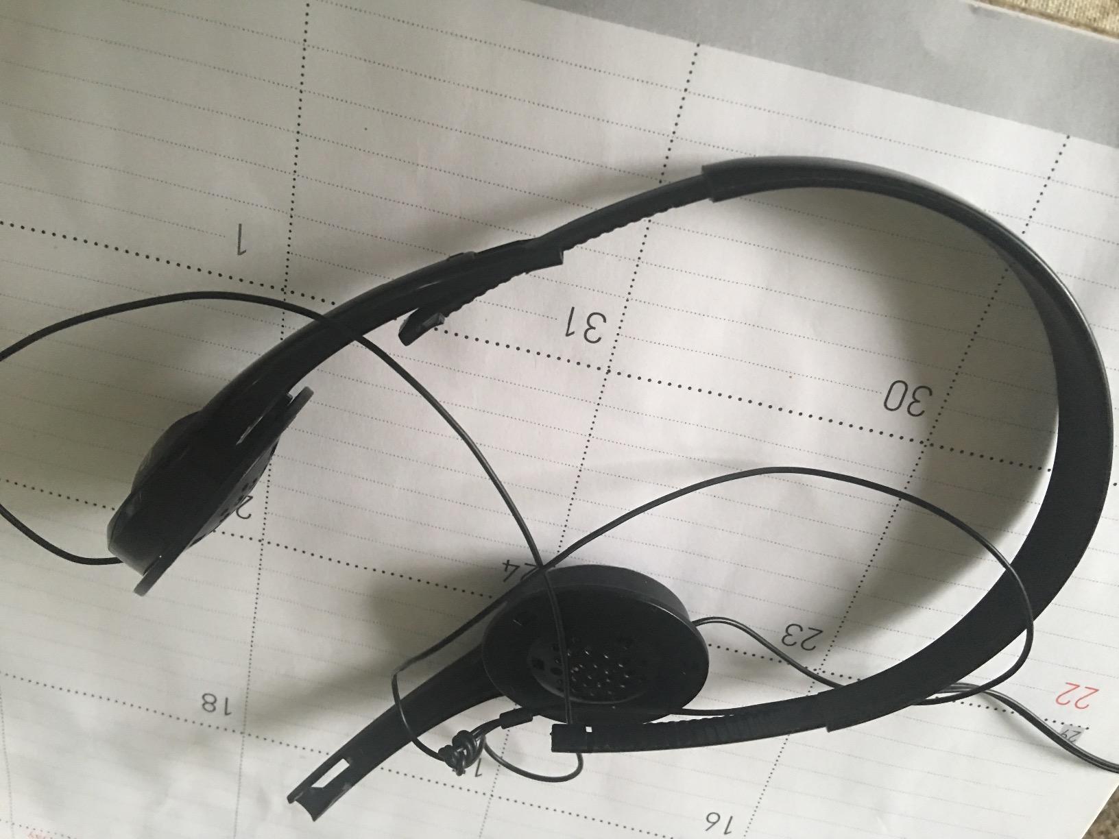 Koss KPH7 Lightweight Portable Headphone, Black customer photo 2