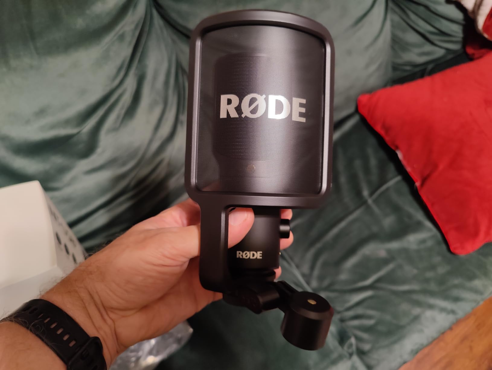 Rode NT-USB+ Professional-Grade USB Condenser Microphone For Recording Studio Quality Audio Directly To A Computer Or Mobile Device, Black customer photo 1