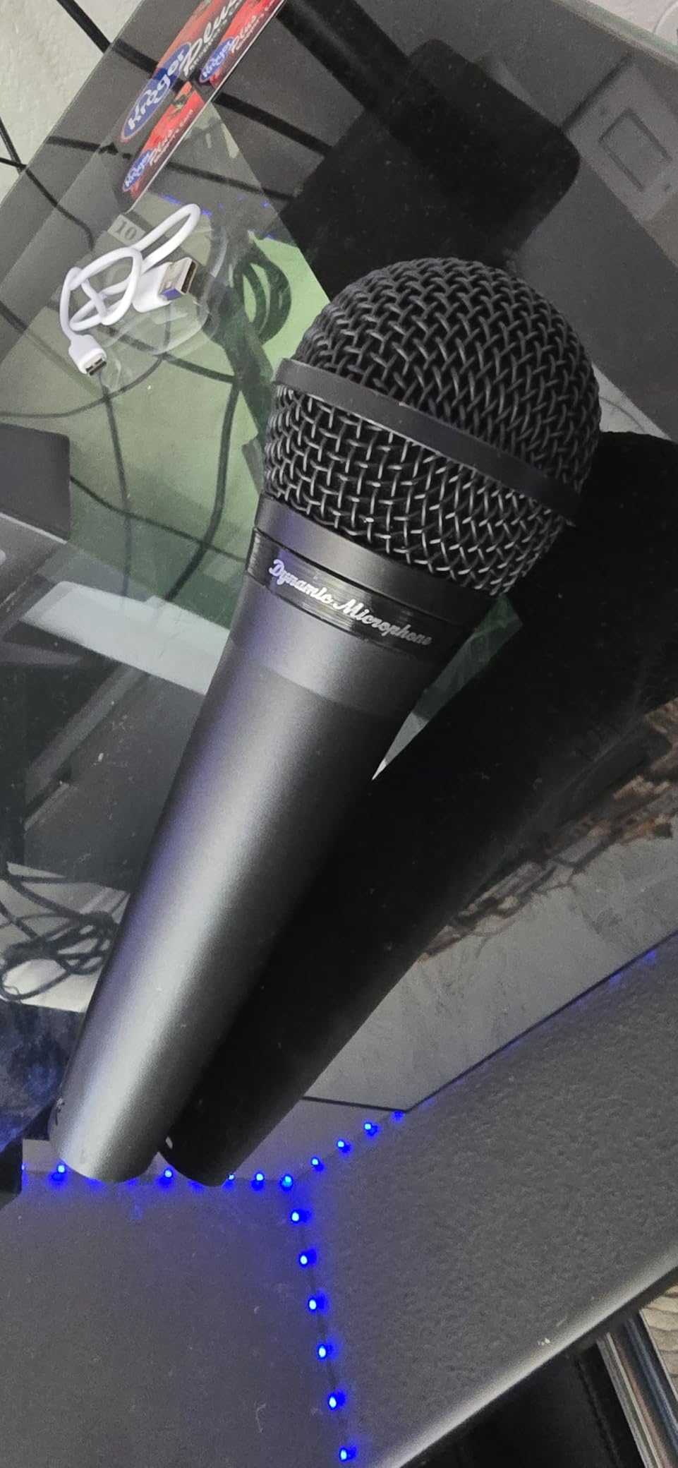 PGA58 Dynamic Microphone - Handheld Mic for Vocals with Cardioid Pick-up Pattern, Discrete On/Off Switch, Stand Adapter and Zipper Pouch (PGA58-XLR) customer photo 2