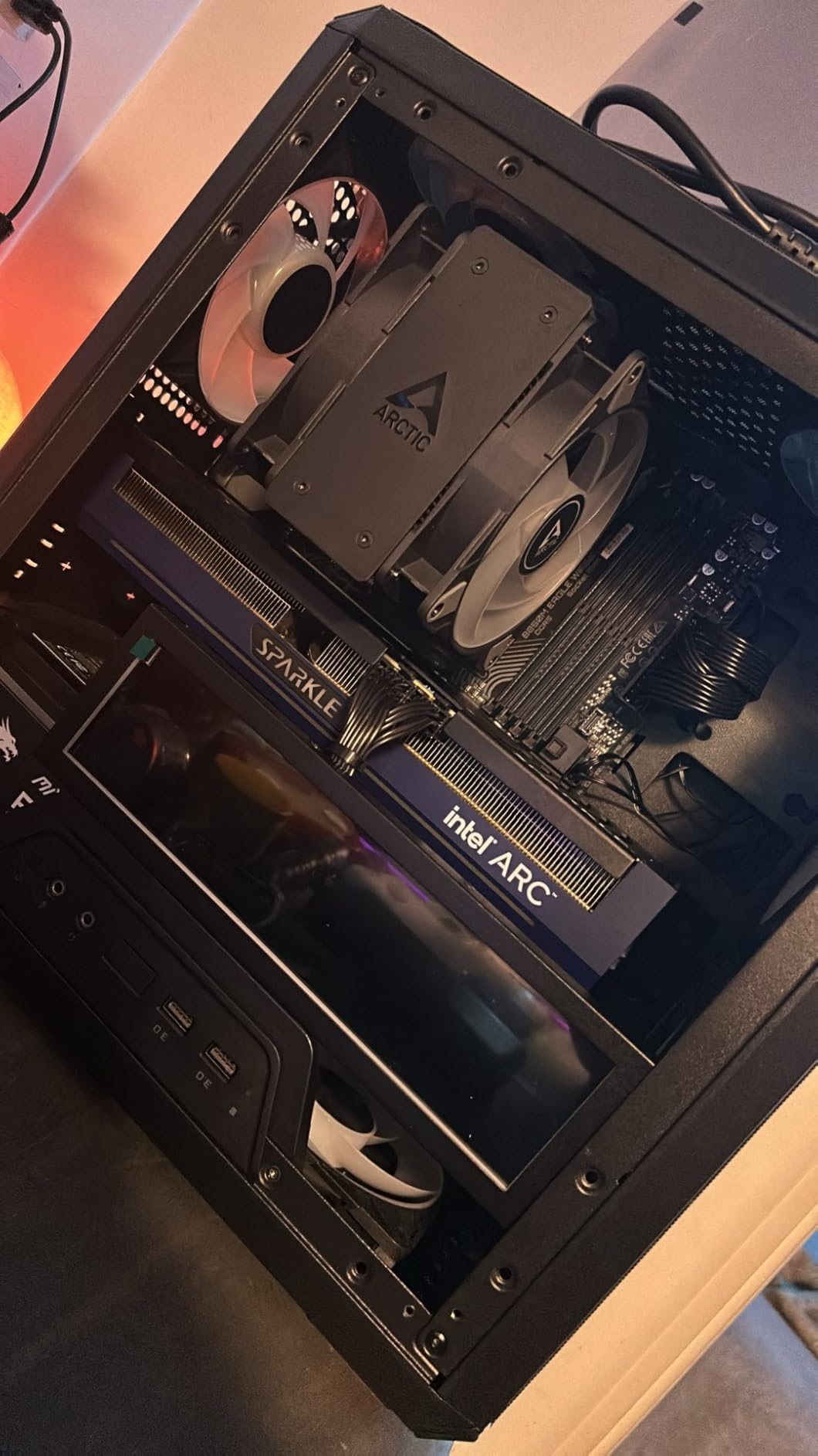 Cooler Master MasterBox Q300L Micro-ATX PC Case - Compact mATX Computer Case with Magnetic Dust Filters, Modular Adjustable I/O Panel, Perforated Airflow Design, 1 x 120mm Pre-Installed Fan, Black customer photo 2