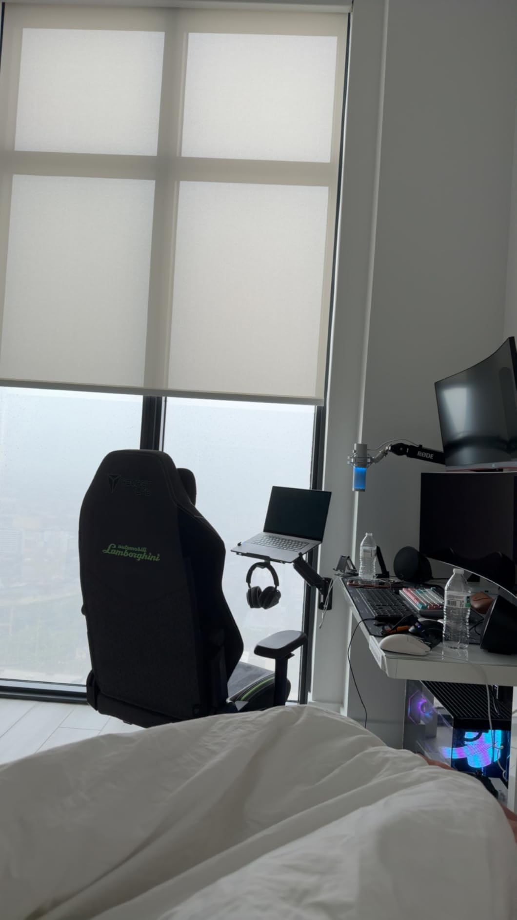 Logitech G560 PC Gaming Speaker System with 7.1 DTS:X Ultra Surround Sound, Game Based LIGHTSYNC RGB, Two Speakers and Subwoofer, Bluetooth, USB, Immersive Gaming Experience - Black customer photo 1