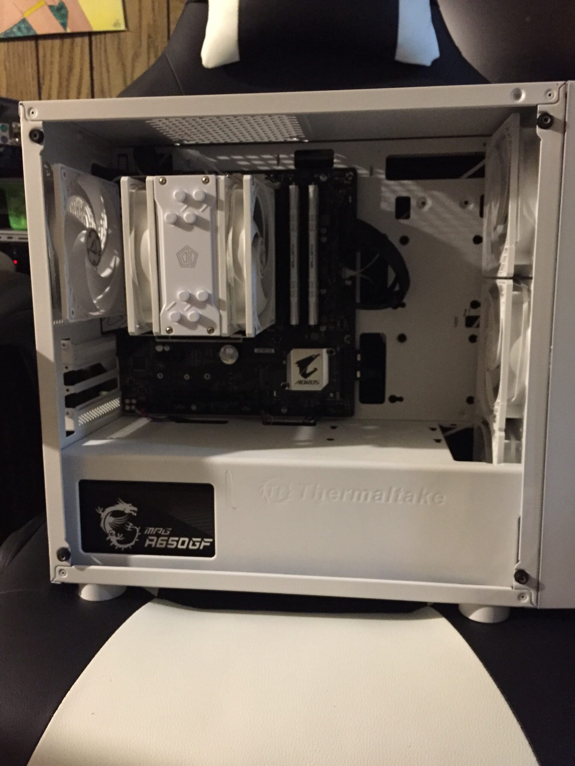 Arctic P12 PWM PST - 120mm Case Fan with PWM Sharing Technology, Pressure-optimised, Quiet Motor, 200-1800 RPM - Black customer photo 1