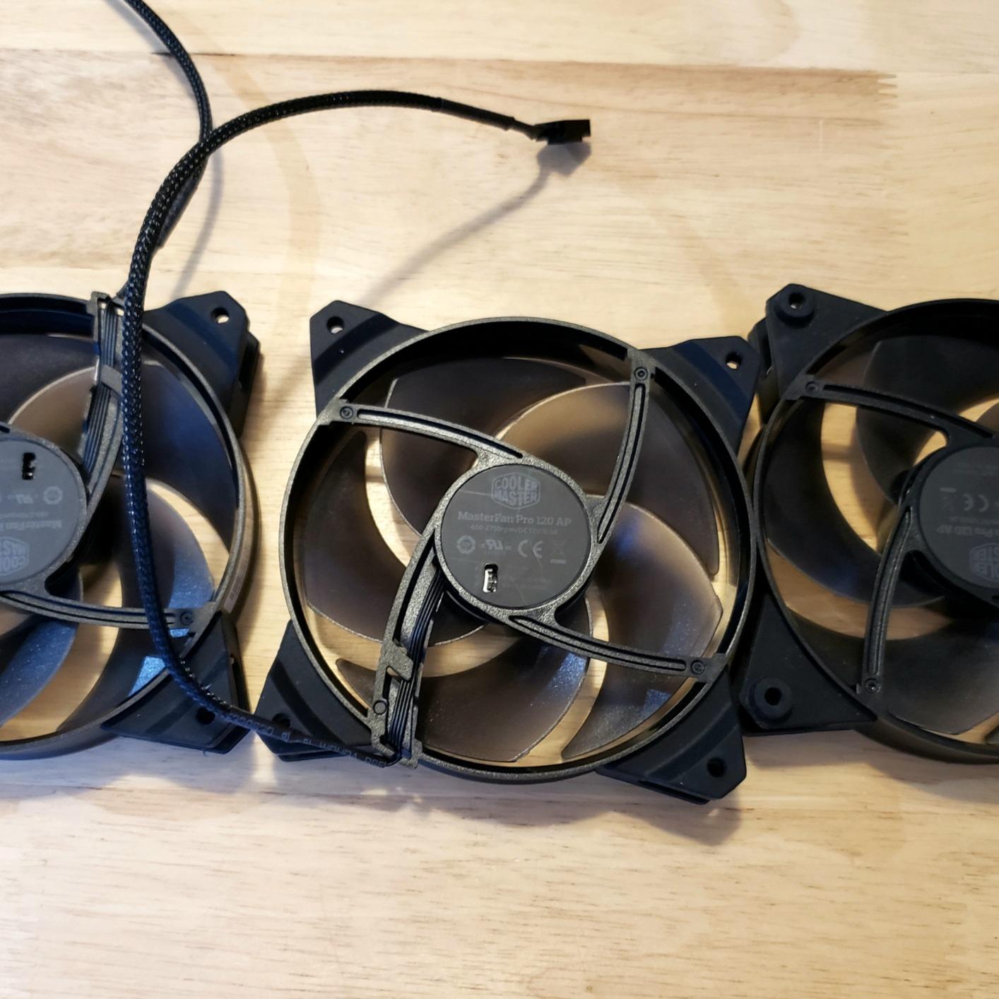 ARCTIC P12 Silent - PC Fan, 120mm Case Fan, Pressure-optimised, Very Quiet Motor, Computer, Fan Speed: 1050 RPM - Black customer photo 1