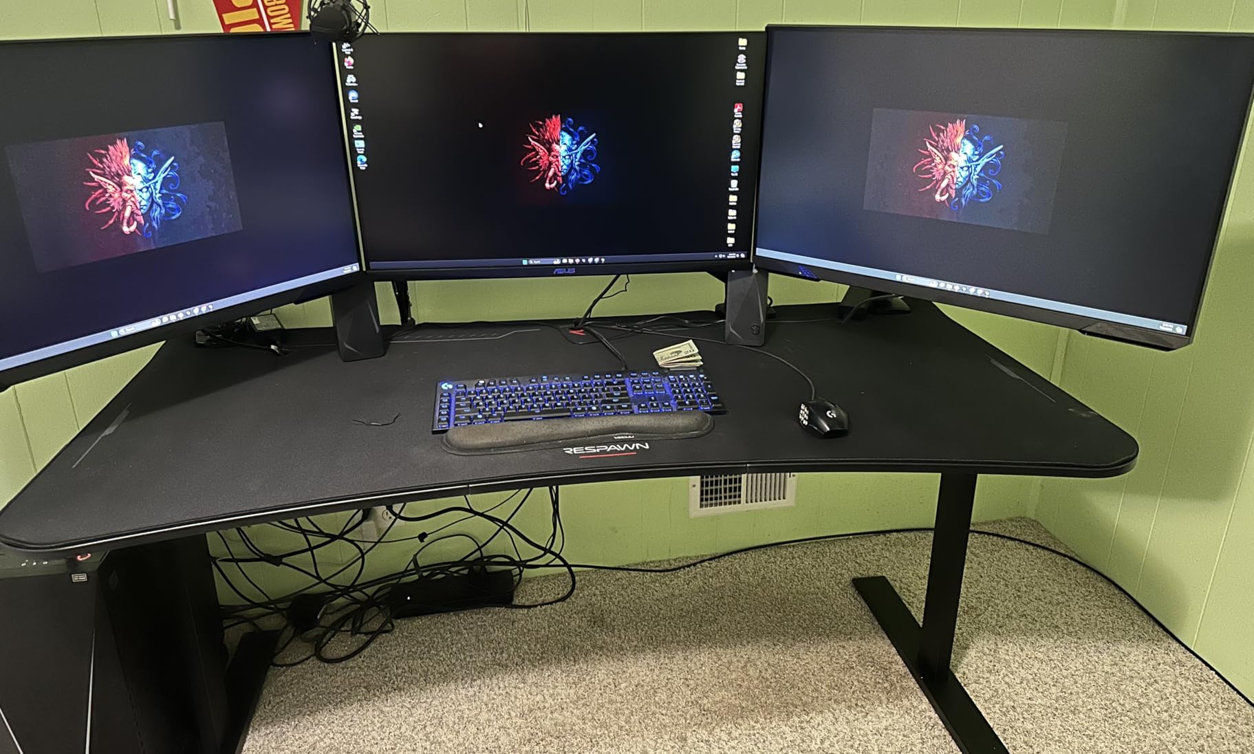 Respawn 1048 Gaming Desk with Cable Management - 48 Inch Ergonomic Full Computer Desk Mouse Pad, Sturdy Home Office Workstations, Laptop PC Console Gamer Table, Wooden Study Table for Bedroom - Black customer photo 1