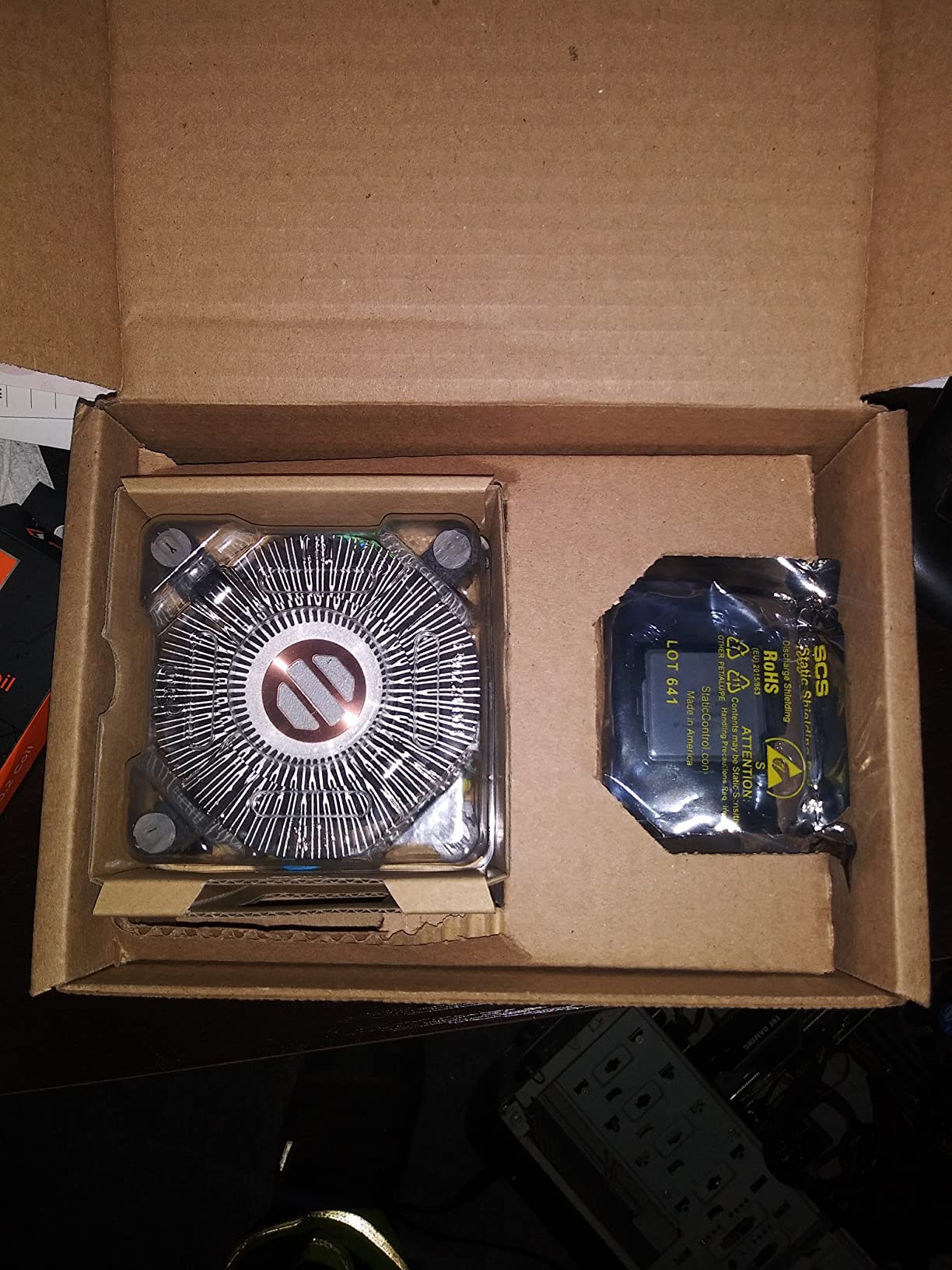 Intel Core i9-9900KF Desktop Processor 8 Cores up to 5.0 GHz Turbo Unlocked Without Processor Graphics LGA1151 300 Series 95W customer photo 2