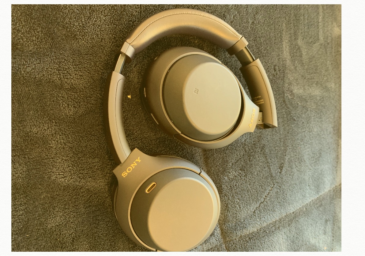 Sony WH-1000XM4 Wireless Premium Noise Canceling Overhead Headphones with Mic for Phone-Call and Alexa Voice Control customer photo 2
