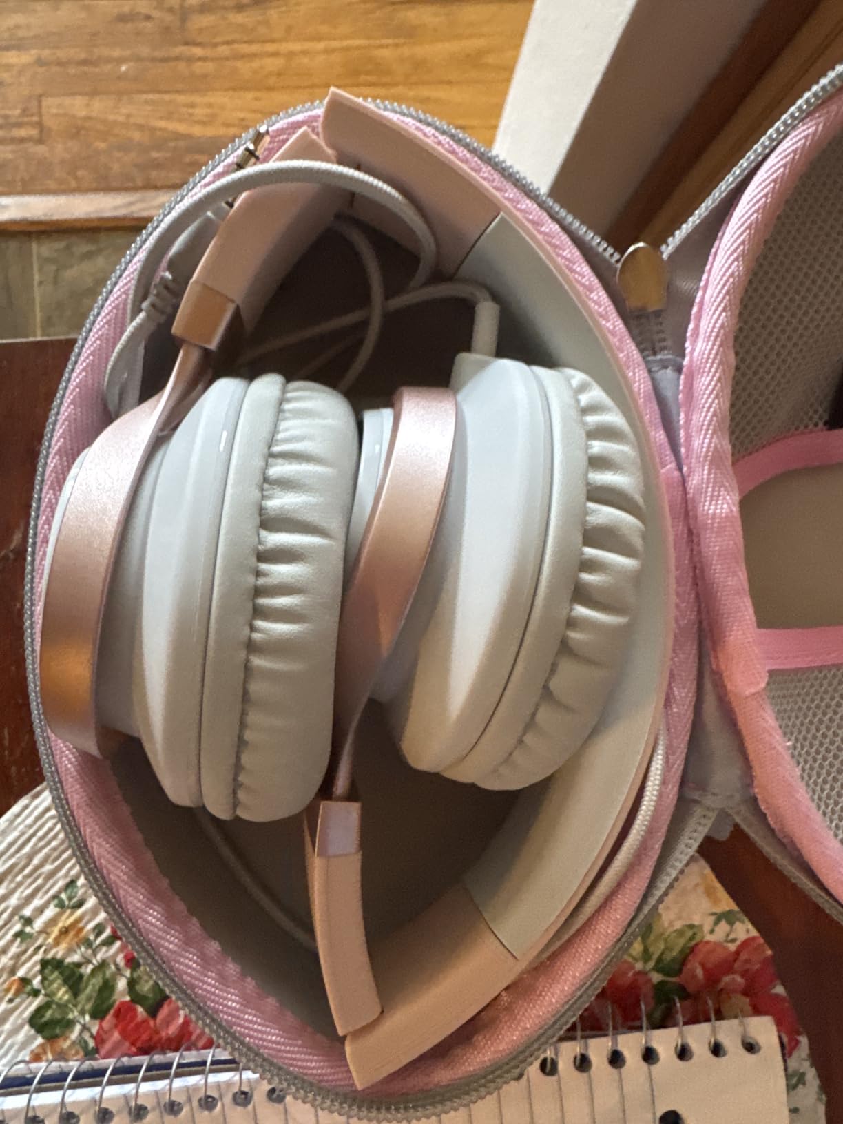 ARTIX CL750 Wired Headphones with Mic - Noise Isolating On-Ear Headphones for Computer and Laptop Wired, Plug in Corded Headphone with Wire (Foldable, Aux Jack 3.5mm) customer photo 1