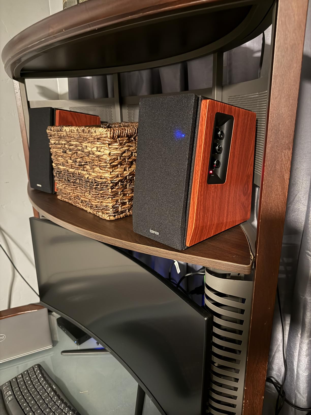 Edifier R1700BTS Active Bluetooth 2 Channel Stereo Bookshelf Computer Speakers customer photo 2