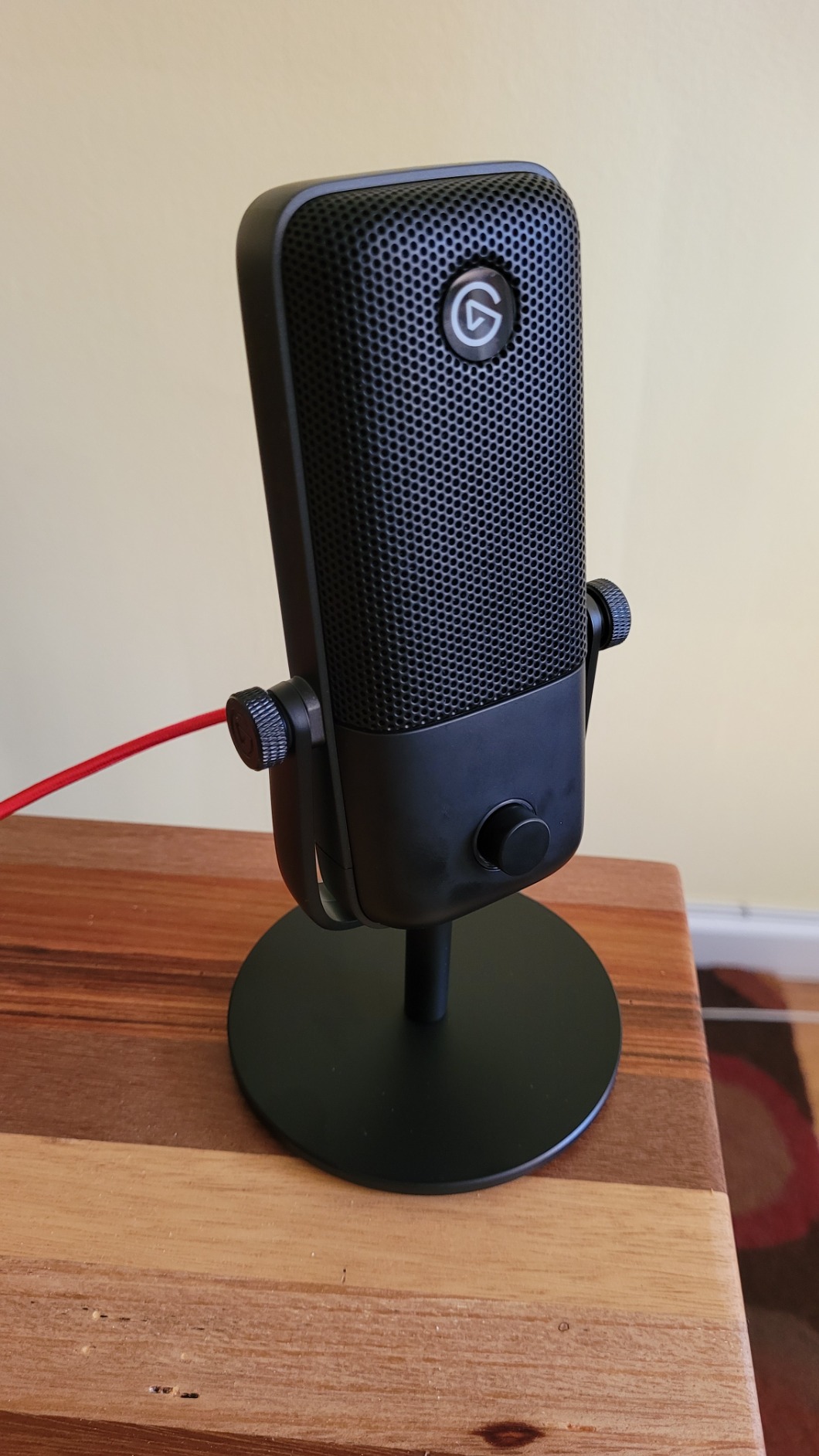 Wave:1 - Premium Cardioid USB Condenser Microphone for Streaming, Gaming, Home Office, Free Mixer Software, Sound Effect Plugins, Anti-Distortion, Plug & Play, Mac/PC, Stream Deck compatible customer photo 2