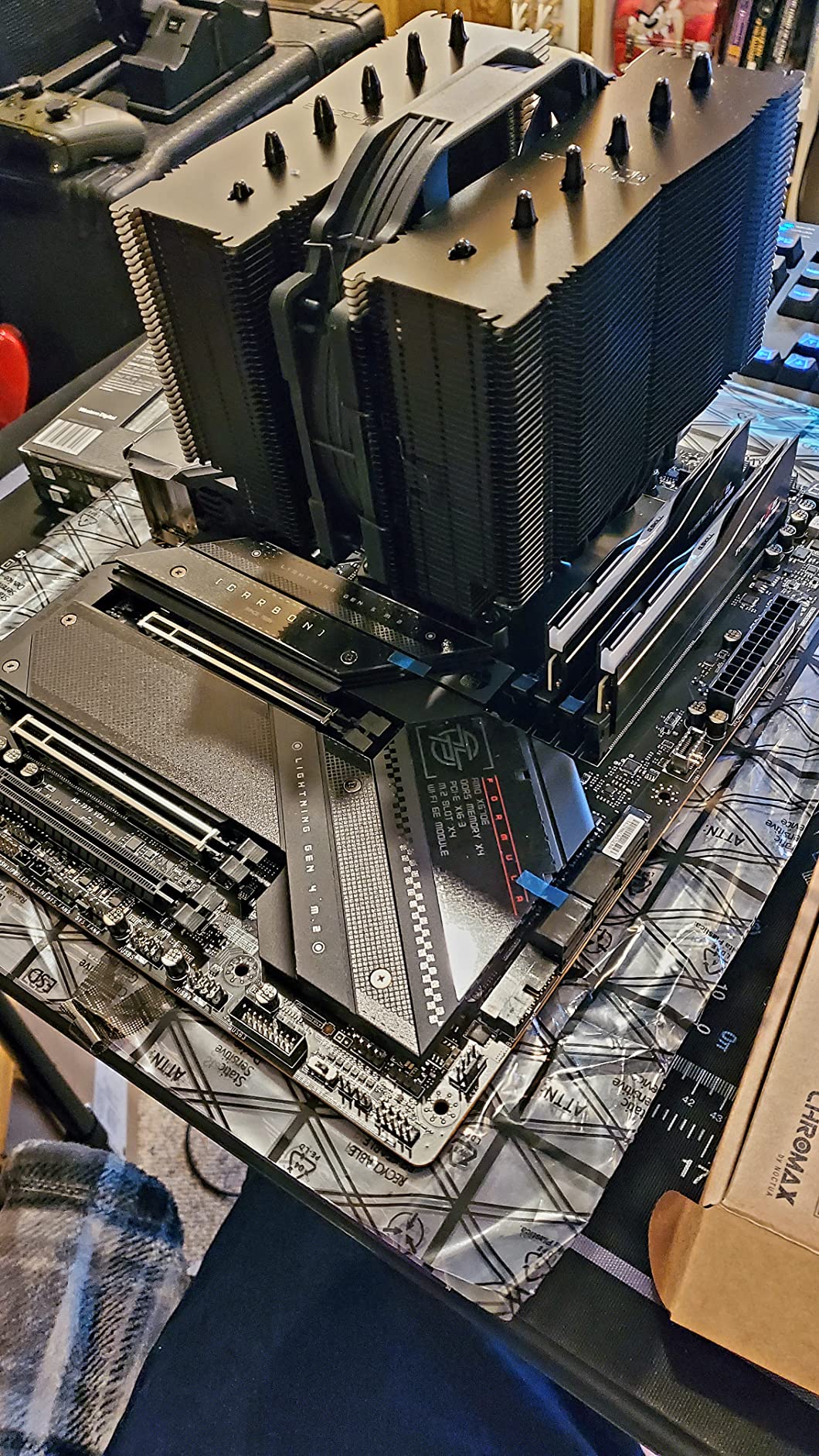 Noctua NH-D15S chromax.Black, Premium Dual-Tower CPU Cooler with NF-A15 PWM 140mm Fan (Black) customer photo 1