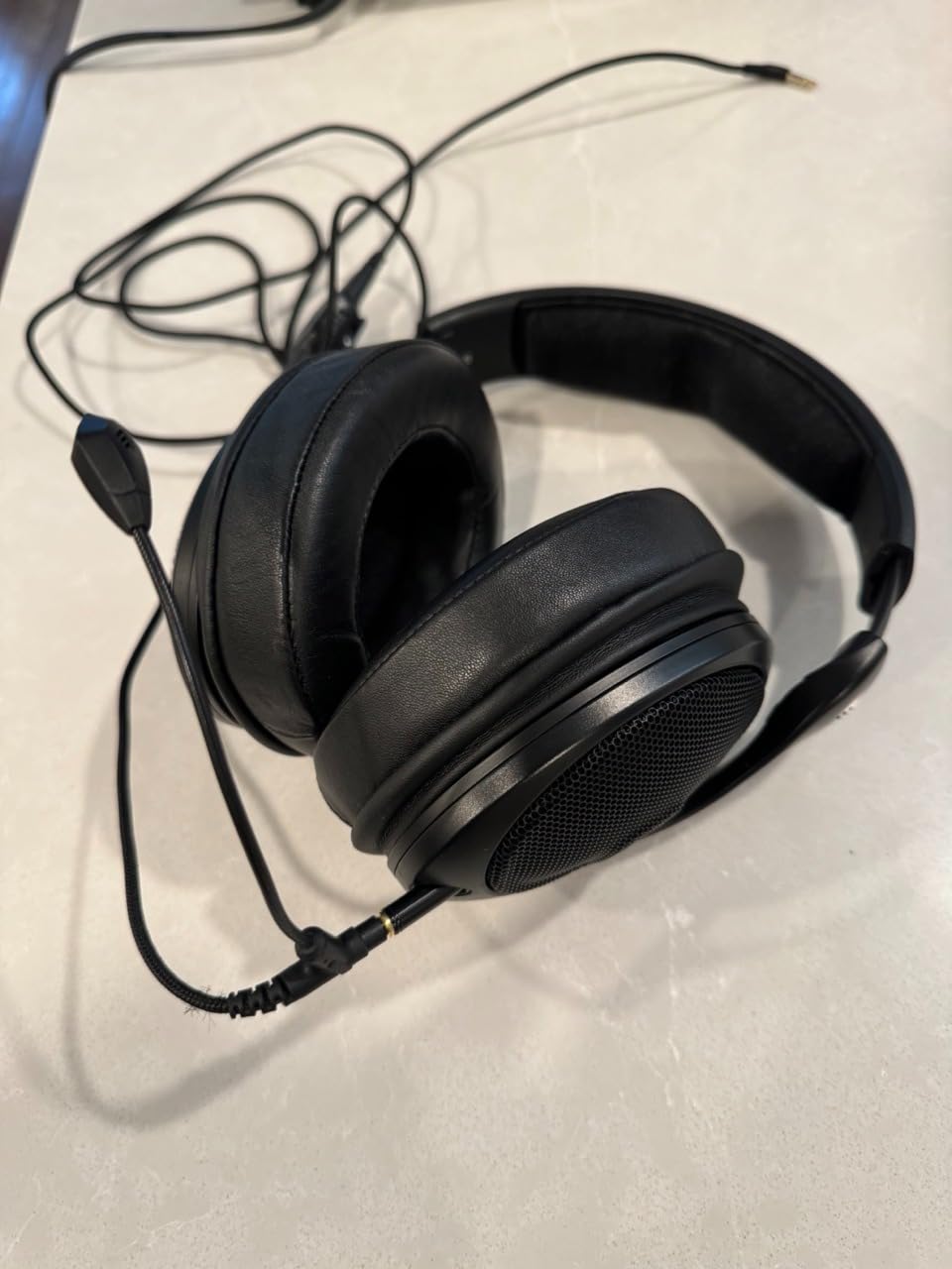 Sennheiser HD 560S Open-Back Over-Ear Wired Headphones - Neutral, Natural Sound for Music, Gaming, and Content Creation customer photo 2