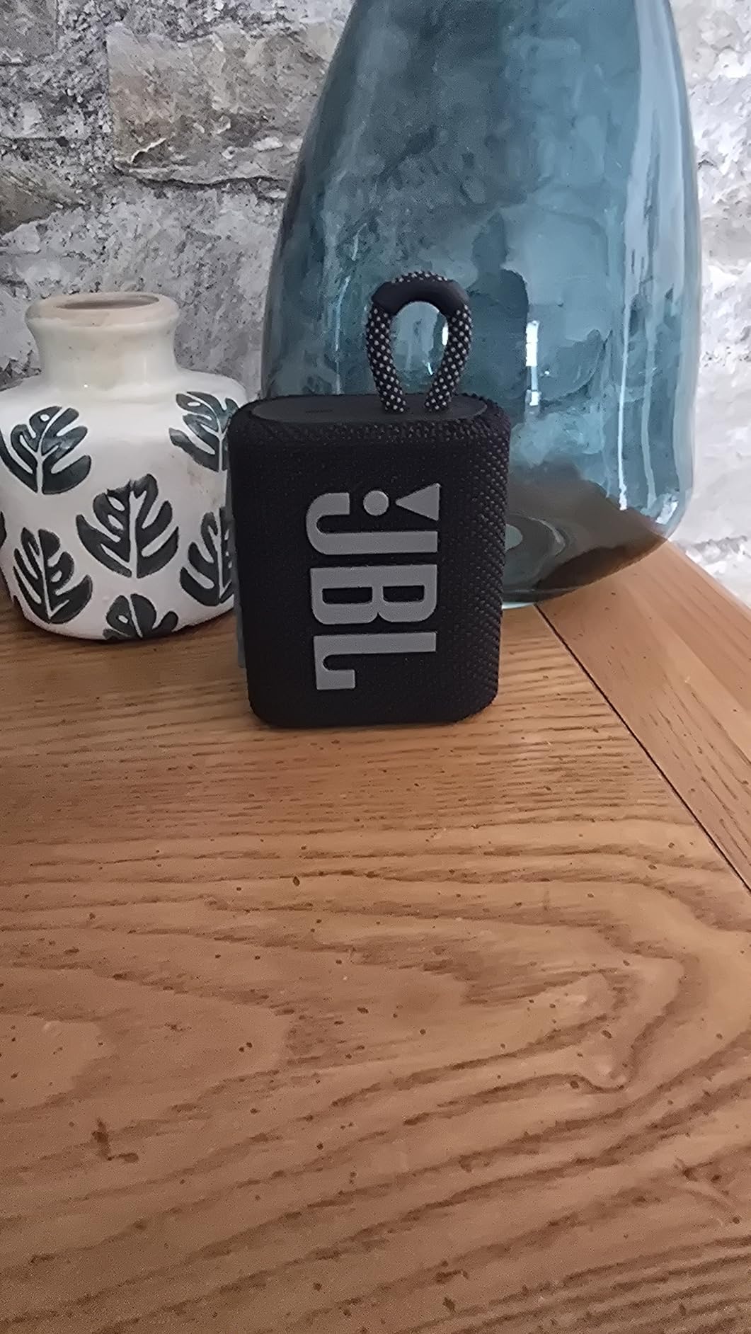 JBL Go 3 - Portable Mini Bluetooth Speaker, IP67 Waterproof and Dustproof, 5 Hours of Playtime (Black) customer photo 1