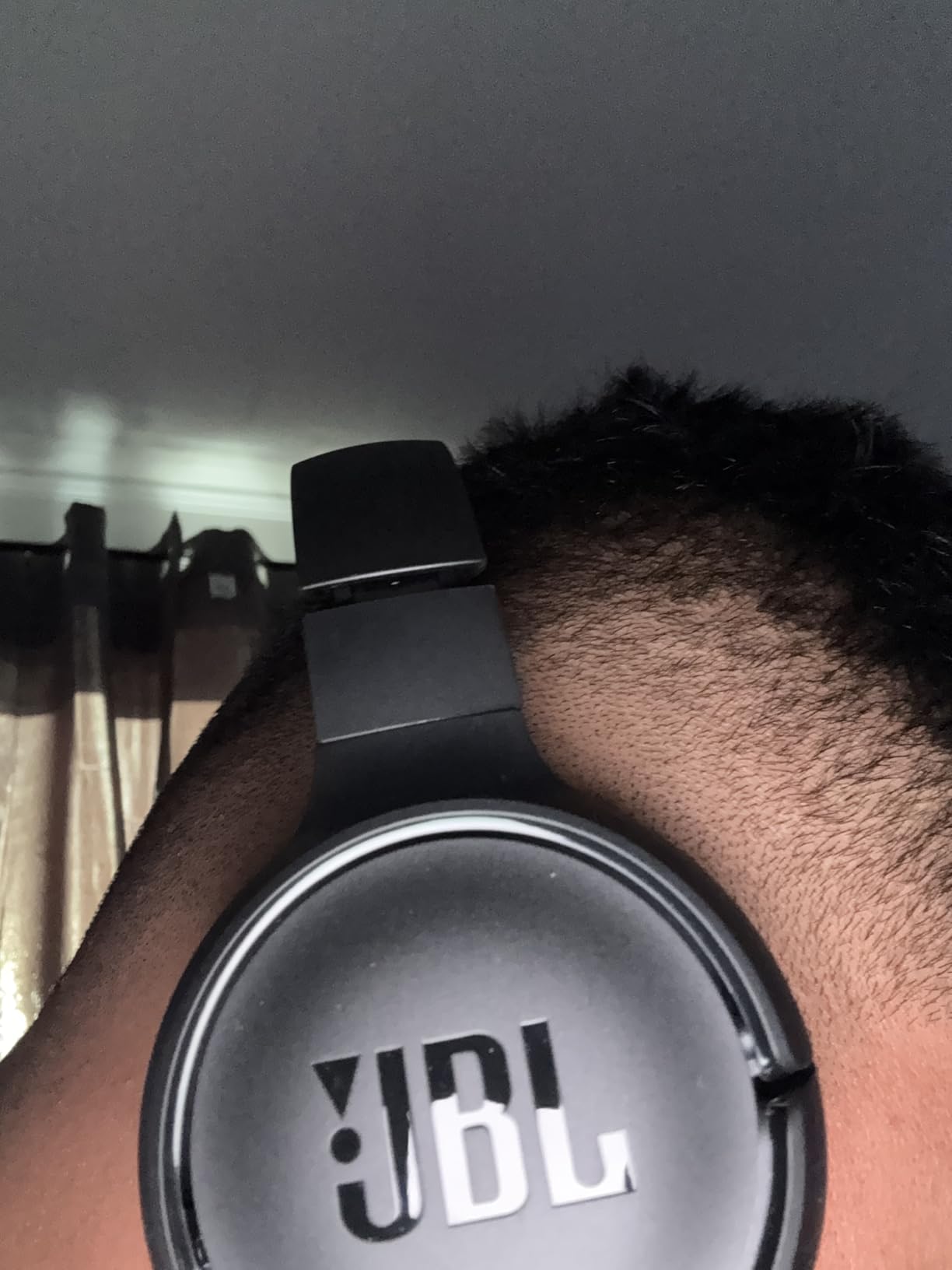 JBL Tune 510BT: Wireless On-Ear Headphones with Purebass Sound - Black customer photo 1