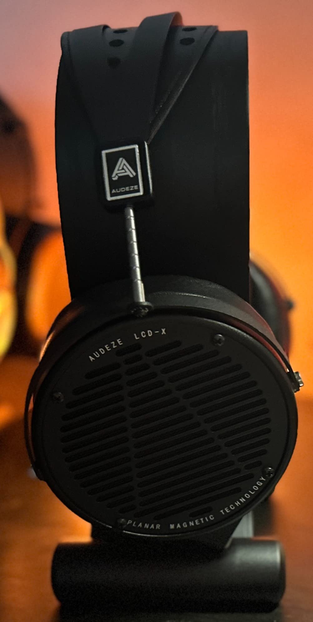 Audeze LCD-X Over-Ear Open Back Professional Headphone New 2021 and Later Version with Carry Case, Combo 4 Pin XLR Cable with 6.3mm and 3.5mm Adapters, Black customer photo 1