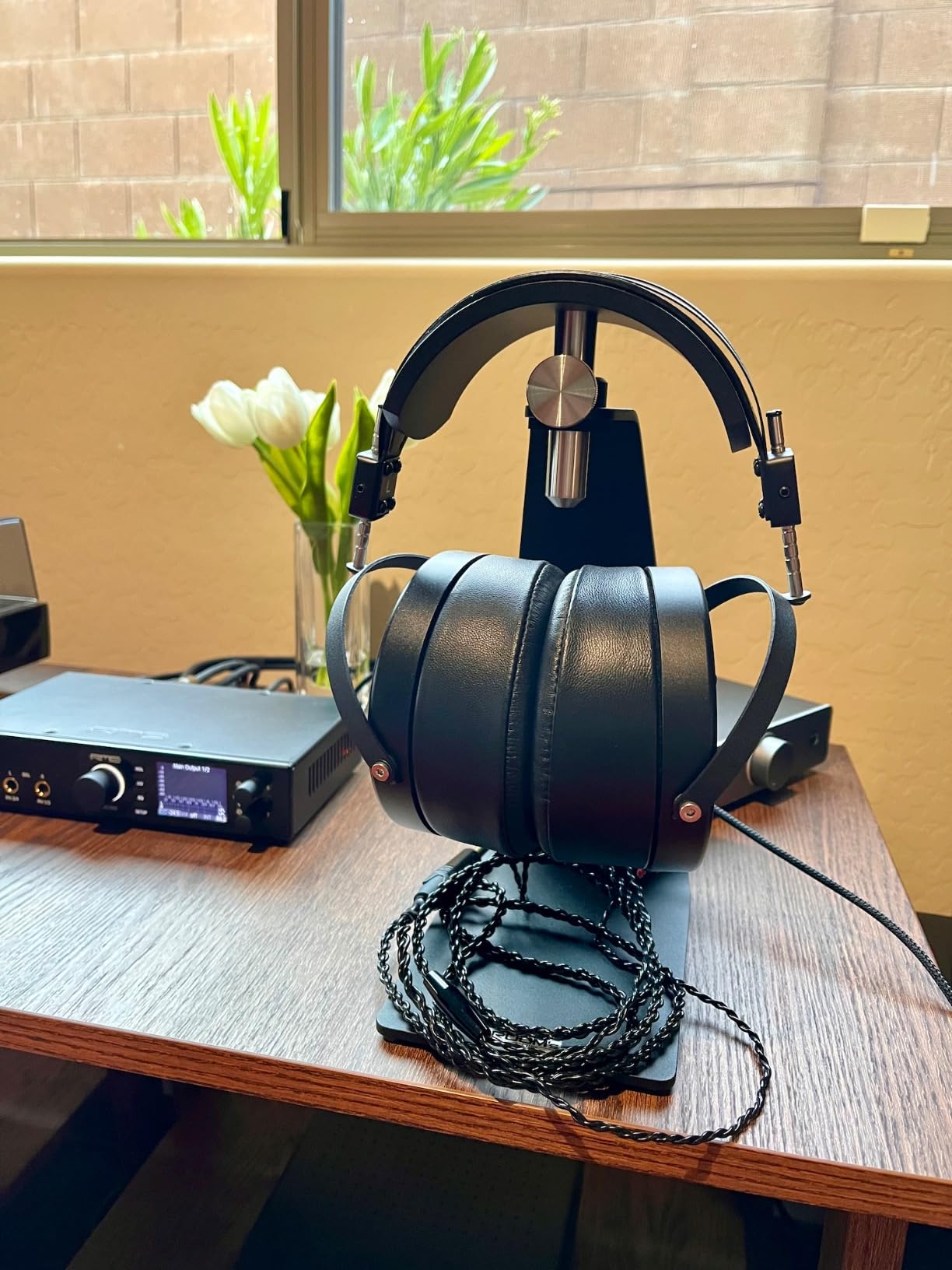 Audeze LCD-X Over-Ear Open Back Professional Headphone New 2021 and Later Version with Carry Case, Combo 4 Pin XLR Cable with 6.3mm and 3.5mm Adapters, Black customer photo 2