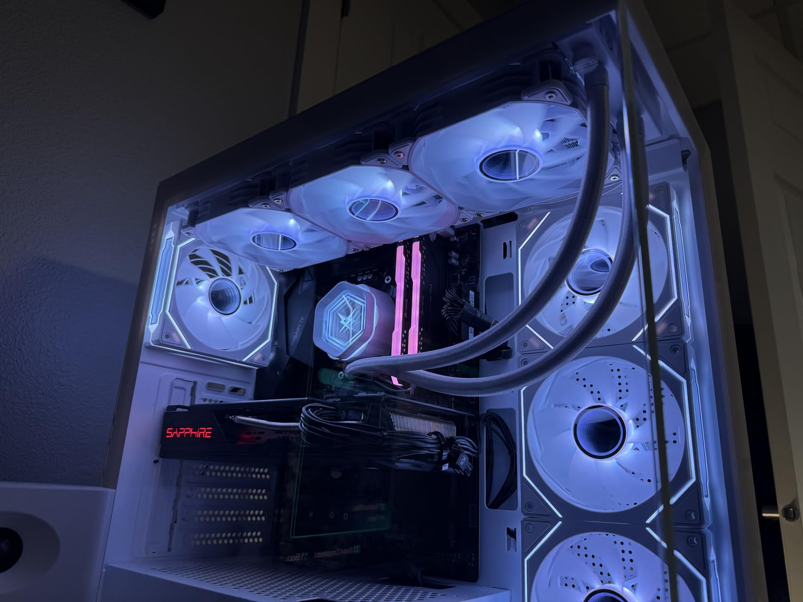 AMD Ryzen 5 5600G 6-Core 12-Thread Desktop Processor with Radeon Graphics customer photo 2