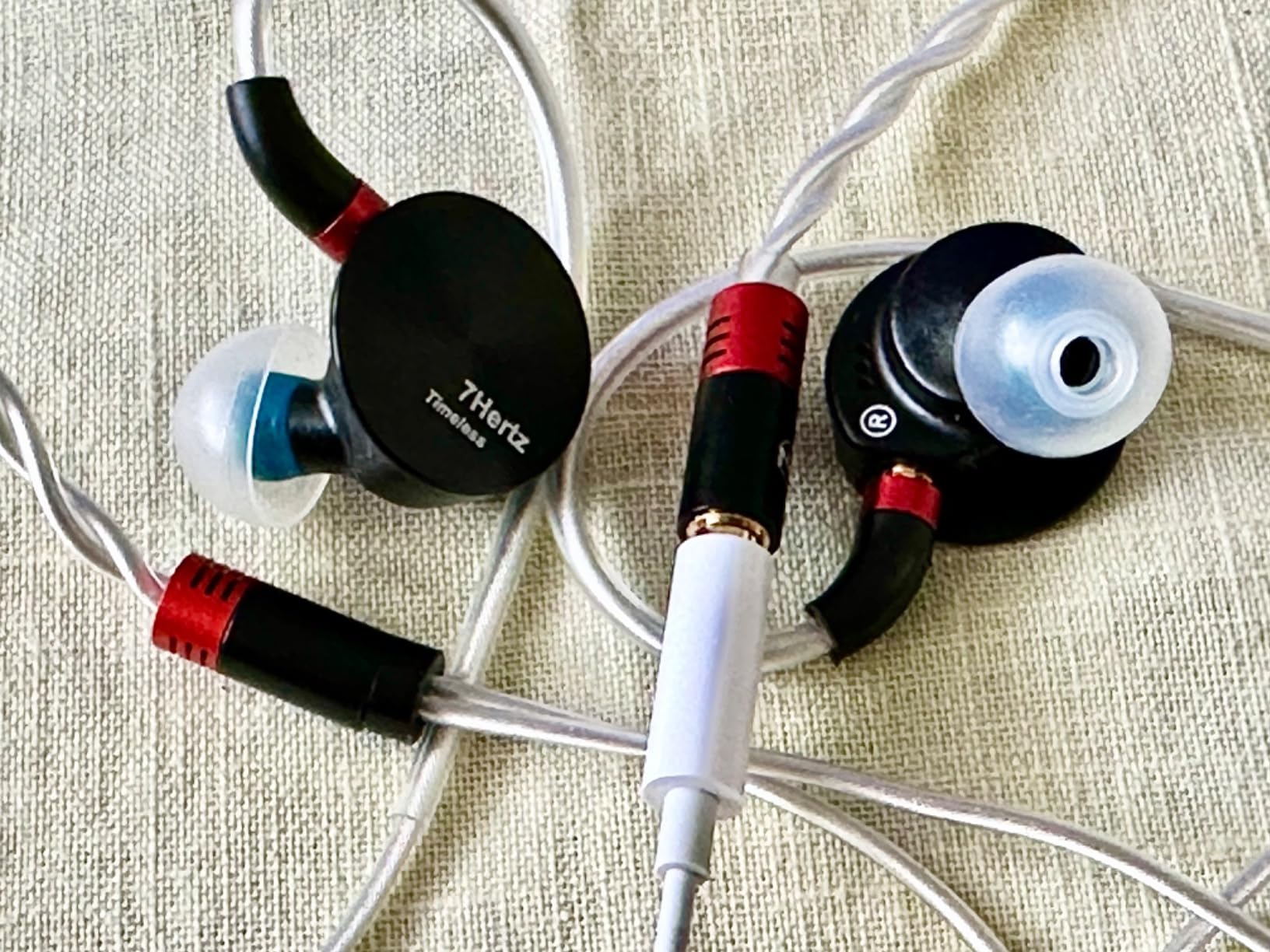 7HZ Timeless in Ear Monitor, 14.2mm Planar HiFi in-Ear Earphone with CNC Aluminum Shell, Detachable MMCX Cable (3.5mm) customer photo 1