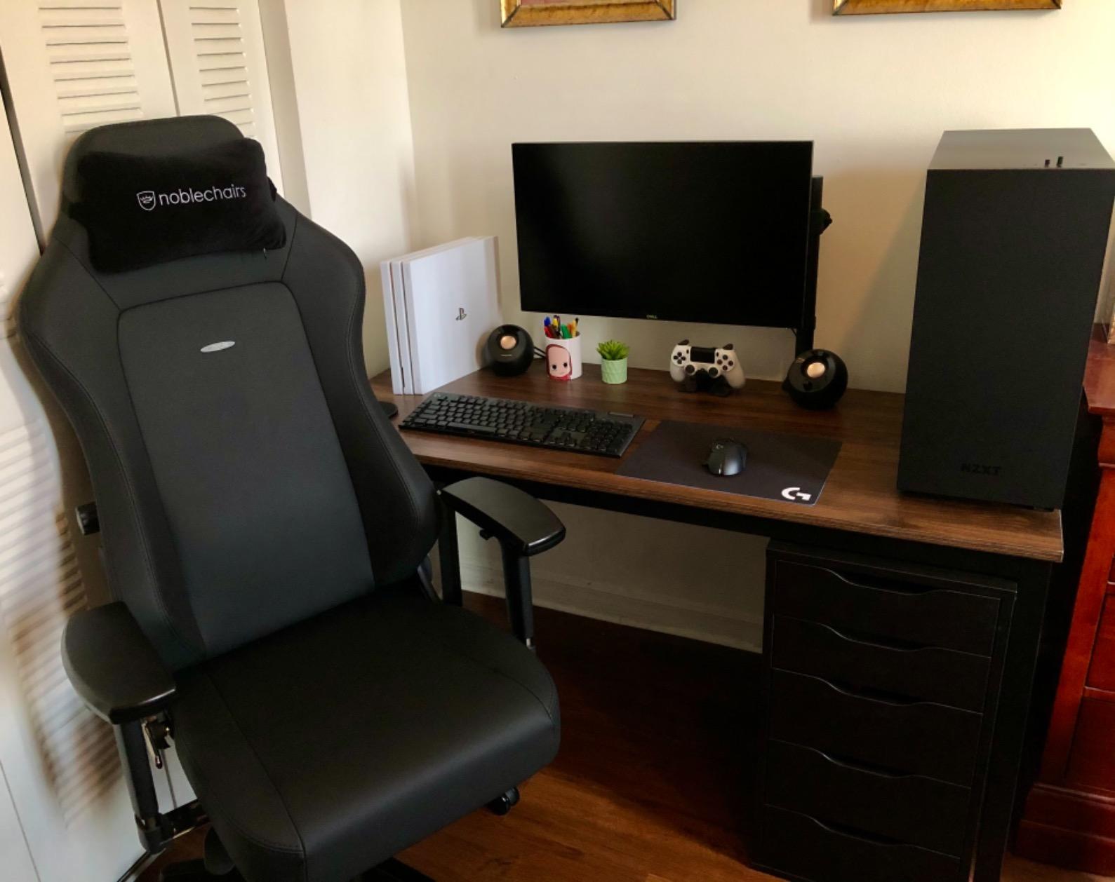 Hero Gaming Chair - White Edition customer photo 2
