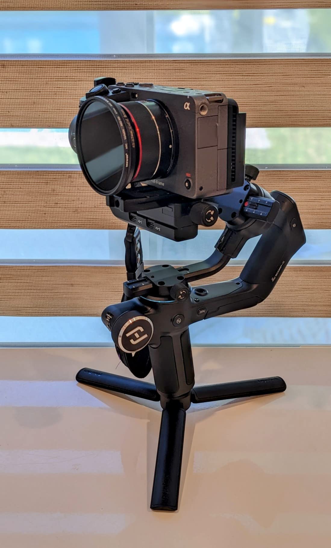 FeiyuTech SCORP-C Gimbal Stabilizer for Cameras DSLR and Mirrorless Camera, 3-Axis Camera Gimbal, 5.5lbs Payload, for Sony Canon Nikon customer photo 1