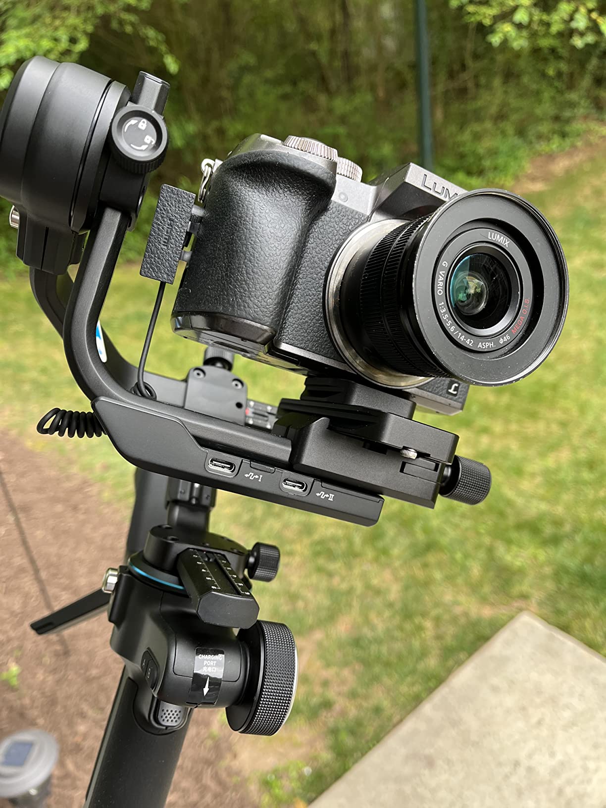 FeiyuTech SCORP-C Gimbal Stabilizer for Cameras DSLR and Mirrorless Camera, 3-Axis Camera Gimbal, 5.5lbs Payload, for Sony Canon Nikon customer photo 2