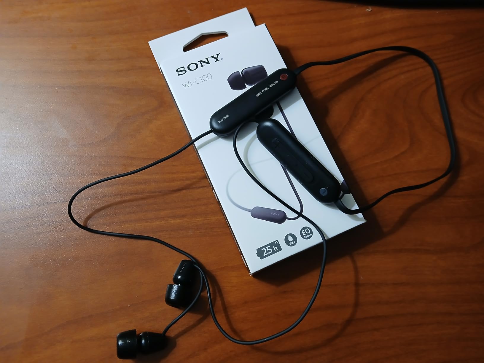 Sony WI-C100 Wireless in-Ear Bluetooth Headphones with Built-in Microphone, Blue customer photo 1