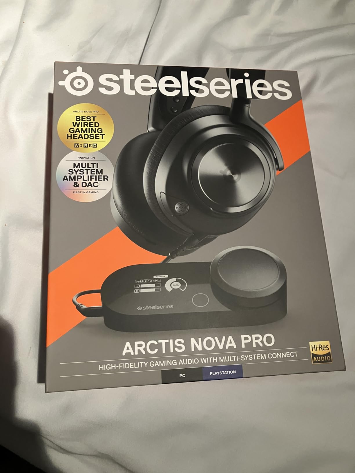Arctis Nova Pro Multi-System Gaming Headset - Premium Hi-Fi Drivers, Hi-Res Audio - 360 Spatial Audio - GameDAC Gen 2 - ESS Sabre Quad-DAC - Stealth Retractable Mic - PC, PS5, PS4, Switch customer photo 1