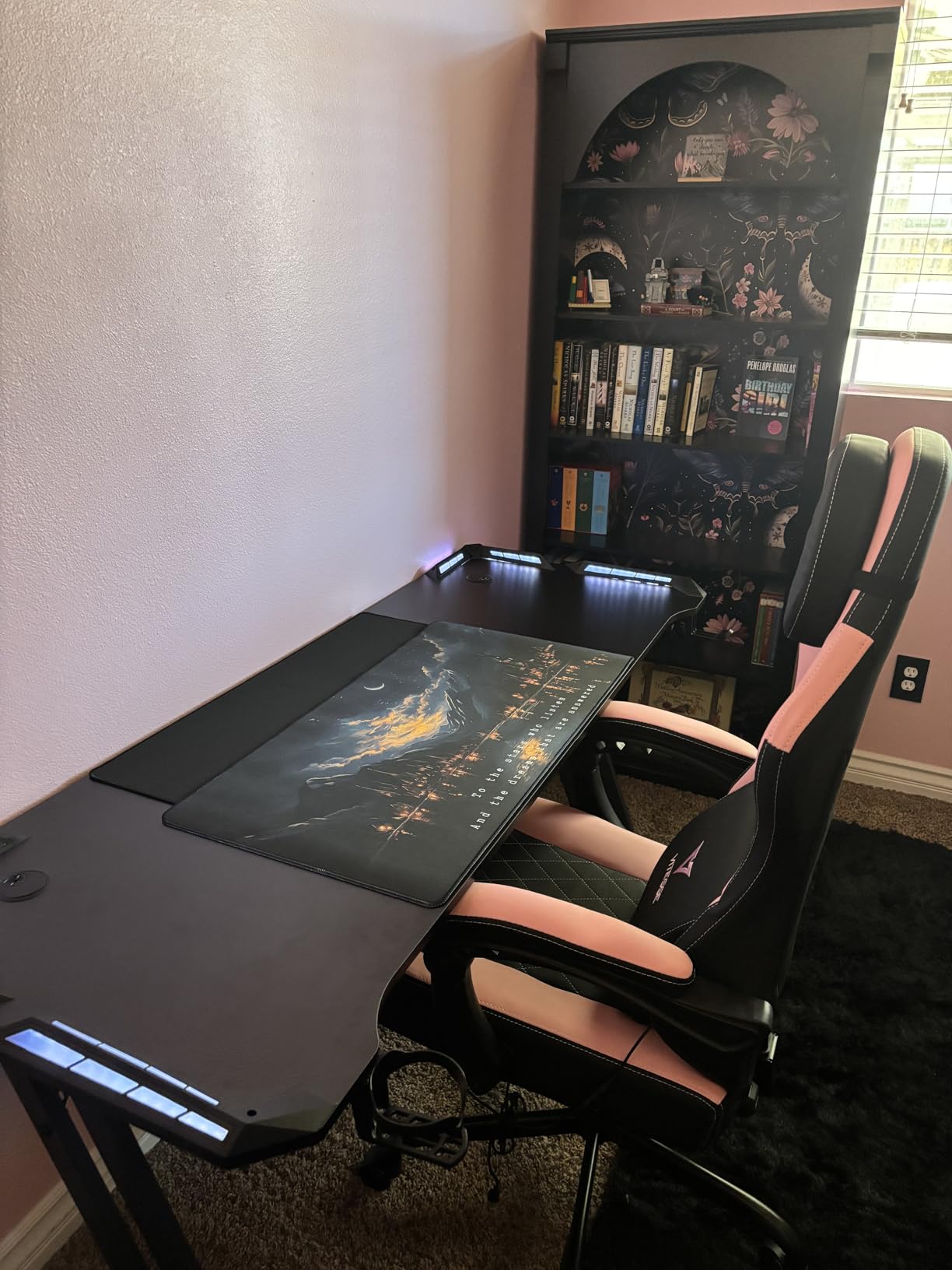 HLDIRECT 47 Inch Gaming Desk with LED Lights, Large RGB Computer Gaming Desk Table with Cup Holder Headphone Hook Mouse Pad, Ergonomic Modern Carbon Fiber Mesa Gamer Pc Work Home Office Desks, Black customer photo 1