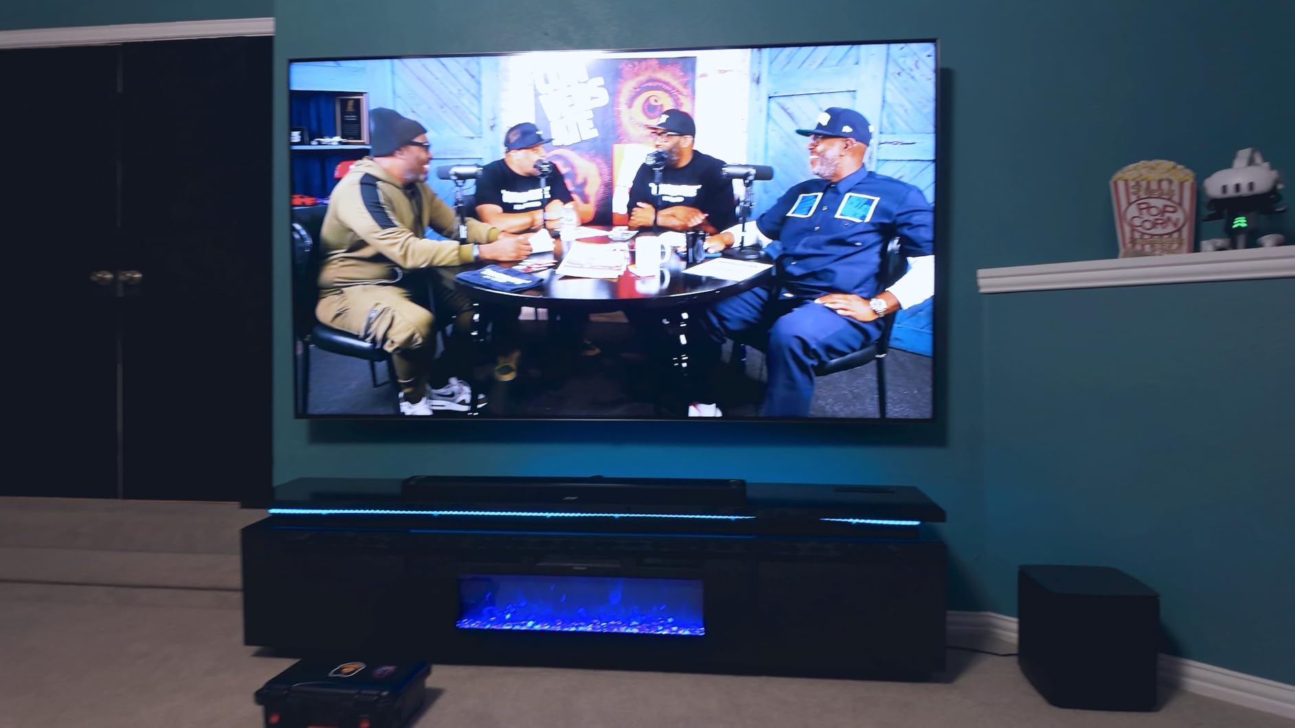 Bose Home Theater System Smart Ultra Dolby Atmos Soundbar, Bass Module 700 and 2X Wireless Surround Speaker, Black customer photo 1