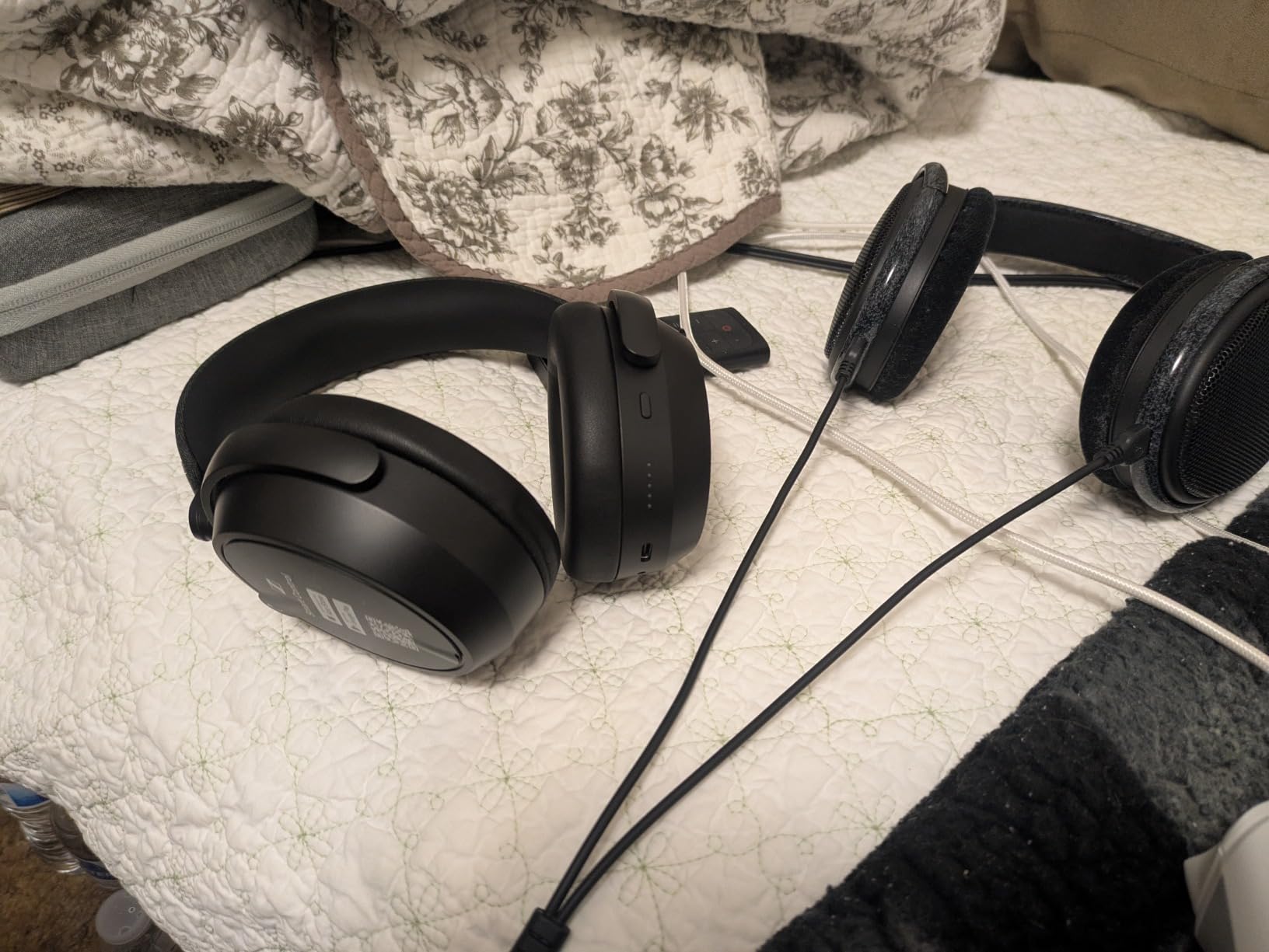 Sennheiser Momentum 4 Wireless Noise Cancelling Headphones - Bluetooth Headset for Crystal-Clear Calls with Adaptive Noise Cancellation, 60h Battery Life, Folding Design, Black customer photo 1