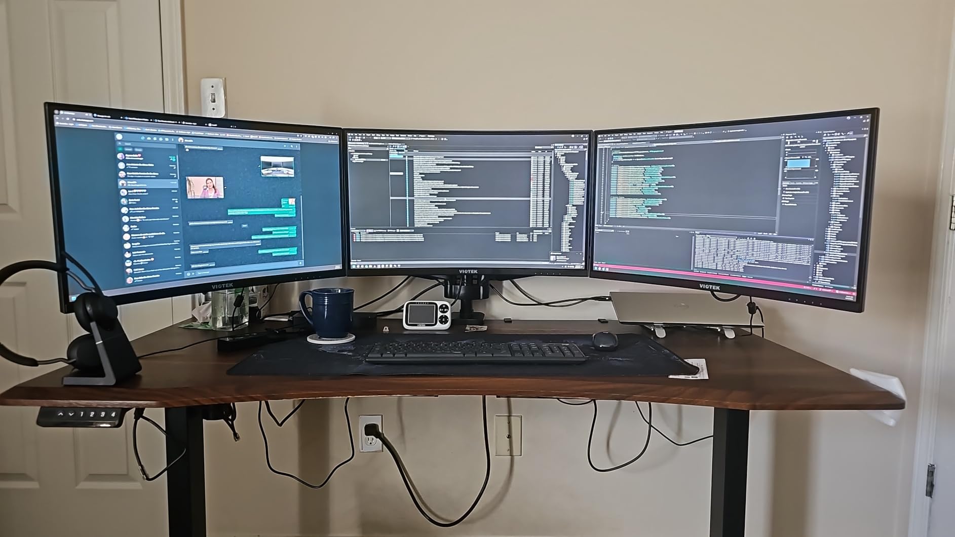 MOUNT PRO Triple Monitor Mount, 3 Monitor Desk Mount for Three Screens up to 32 Inch, Full Motion Gas Spring Heavy Duty Arm Hold up to 19.8lbs Each, Black customer photo 1
