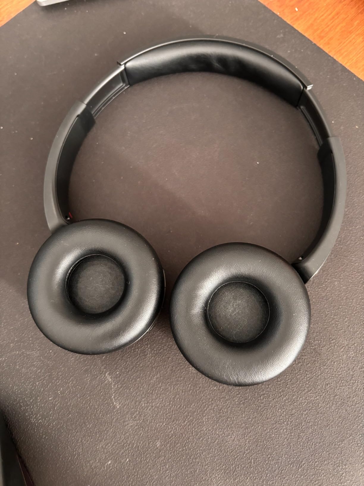 Sony WH-CH520 Wireless Headphones Bluetooth On-Ear Headset with Microphone and up to 50 Hours Battery Life customer photo 1