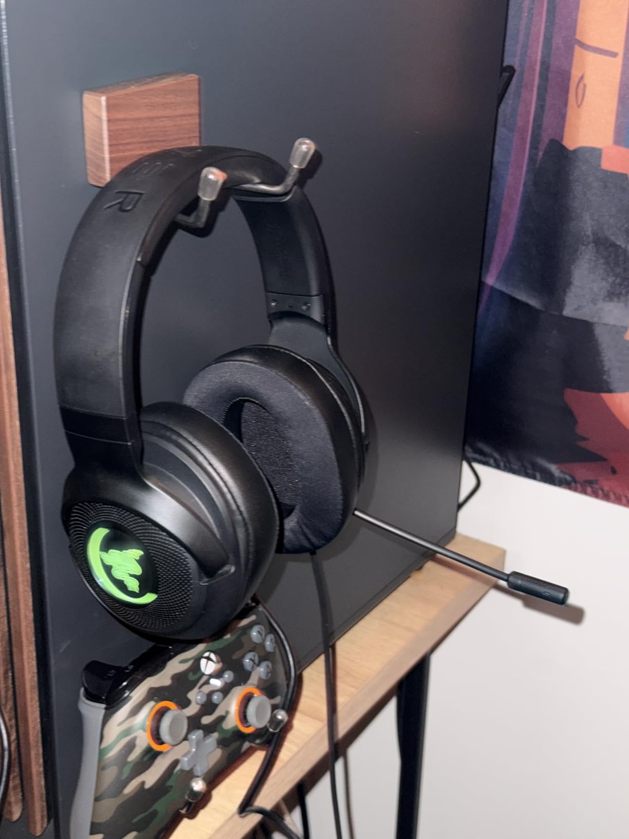 Razer Kraken V3 X Wired USB Gaming Headset: Lightweight Build - Triforce 40mm Drivers - HyperClear Cardioid Mic - 7.1 Surround Sound - Chroma RGB Lighting - Black customer photo 2