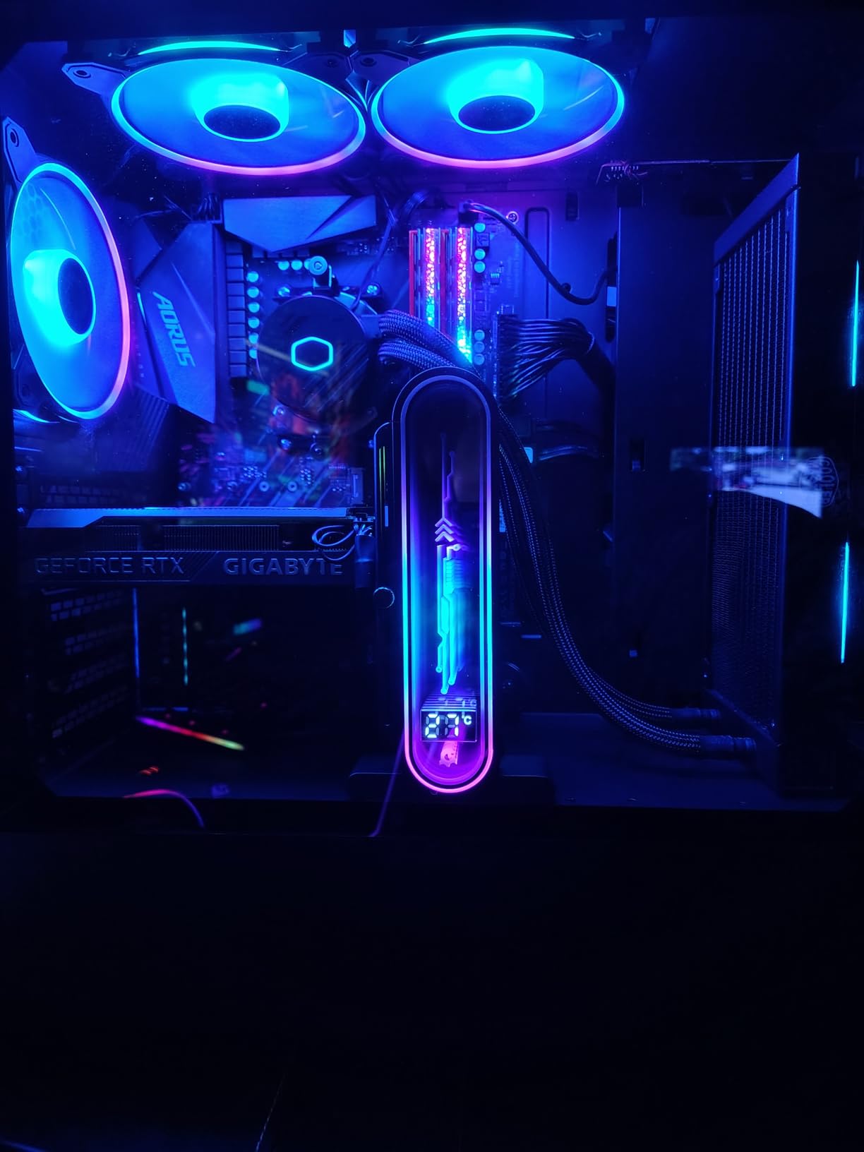 Cooler Master 240L Core AIO CPU Liquid Cooler - 240mm Radiator, 2X ARGB PWM Fans, Patented Gen S Dual-Chamber Pump, Quiet Cooling & Easy Installation, AMD AM5/AM4 & Intel LGA 1851/1700, White customer photo 1