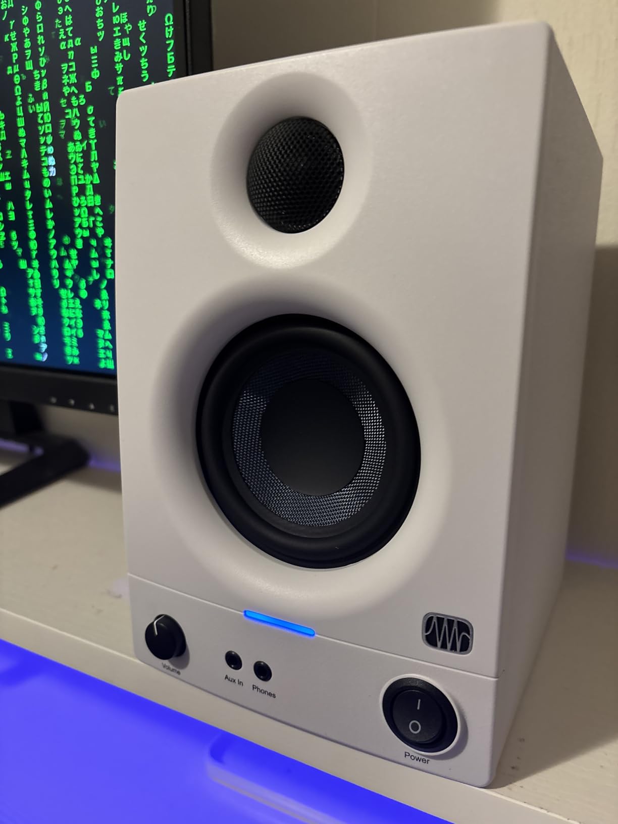 PreSonus Eris 3.5 Studio Monitors, Pair -- Powered, Active Monitor Speakers for Near Field Music Production, Desktop Computer, Hi-Fi Audio customer photo 1