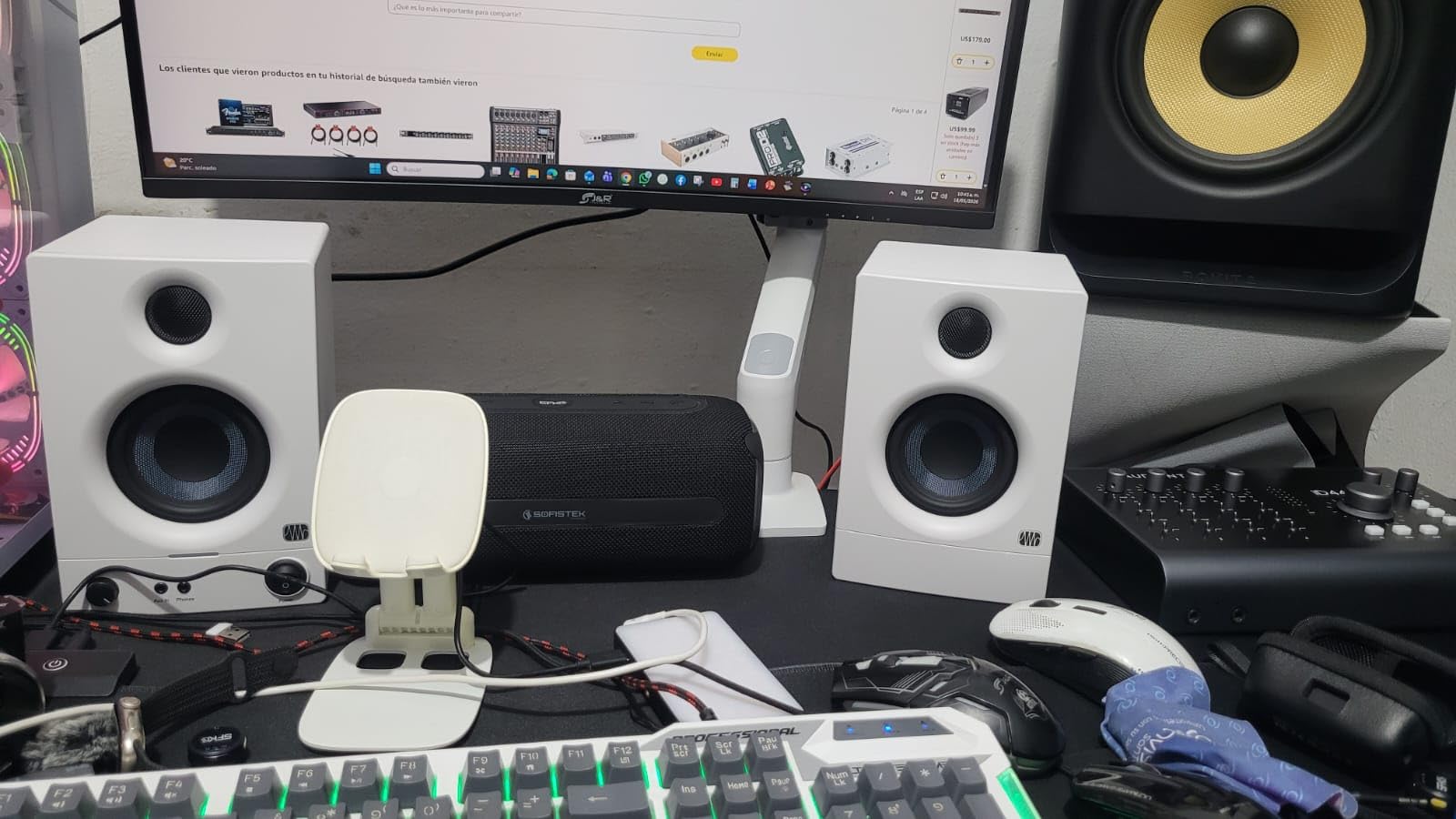 PreSonus Eris 3.5 Studio Monitors, Pair -- Powered, Active Monitor Speakers for Near Field Music Production, Desktop Computer, Hi-Fi Audio customer photo 2