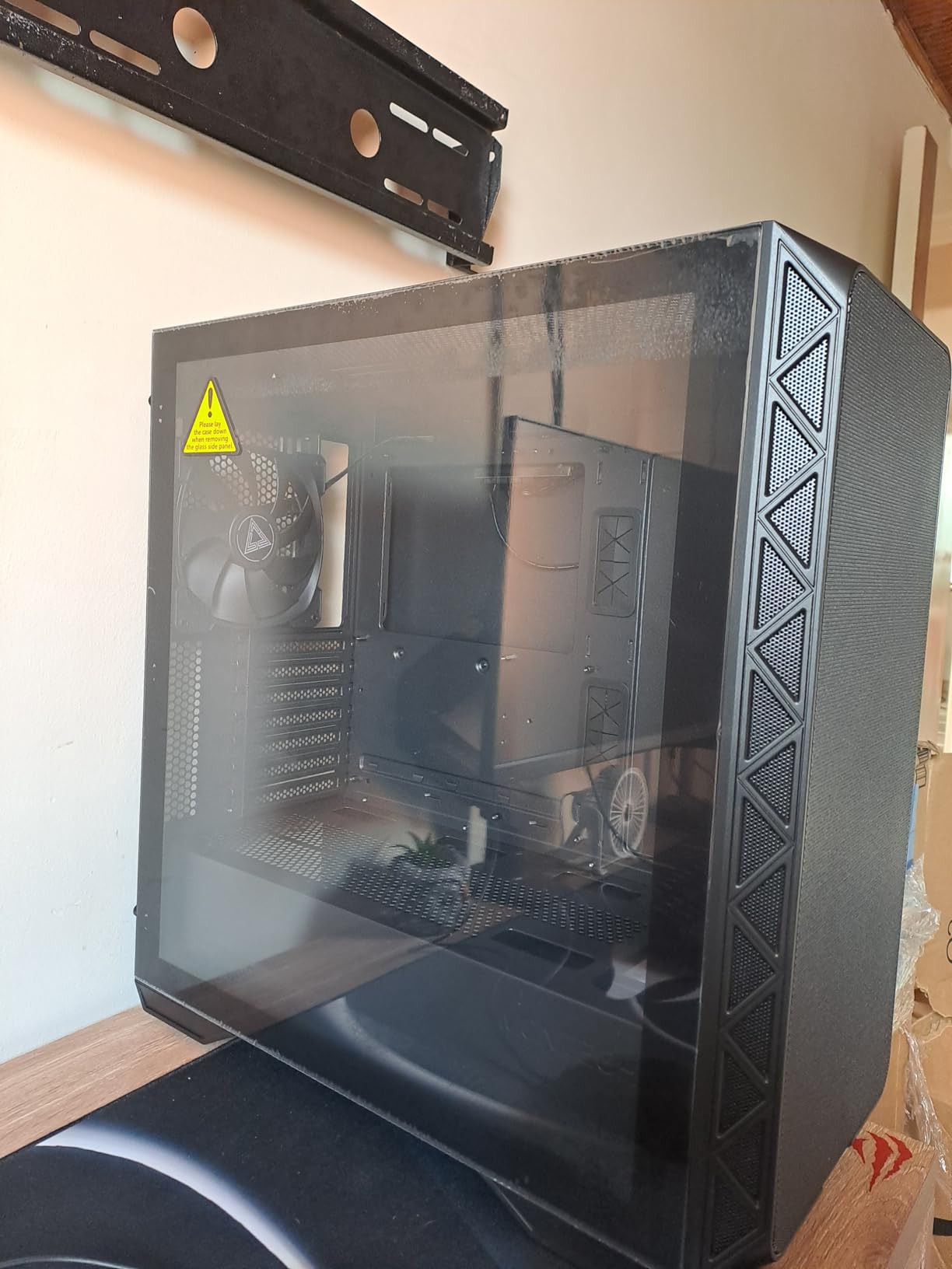 Montech AIR 903 MAX, E-ATX Mid Tower Case, High Airflow, 3X 140mm ARGB PWM & 1x 140mm PWM Fans Pre-Installed, Tempered Glass Side Panel, Mesh Front, Type-C, Support 4090 GPUs, Black customer photo 1