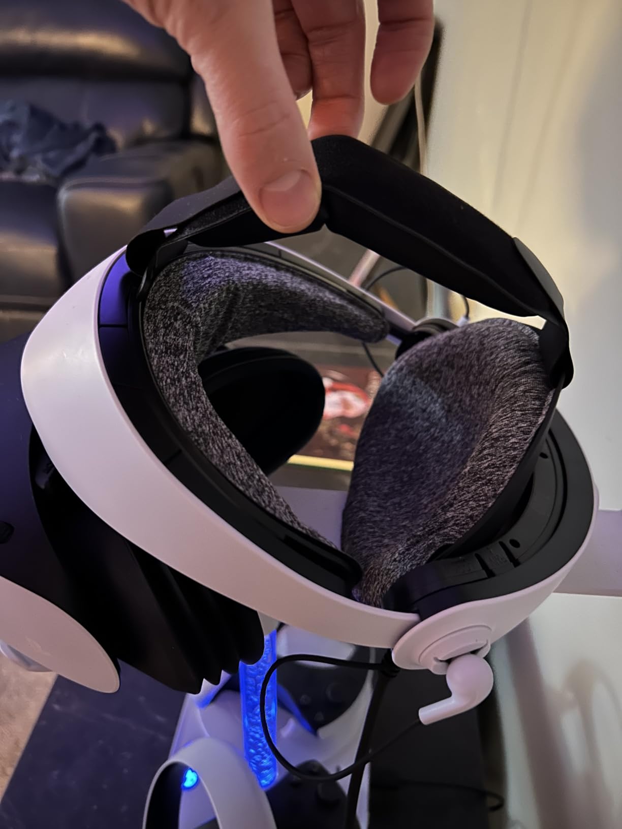 Globular Cluster CMP2 Comfortable Mod for PS VR 2 - Sweet Spot Keeper- Weight Balancer-Soft Forehead Pad-Bigger Softer Anti-Slip Rear Pad customer photo 2