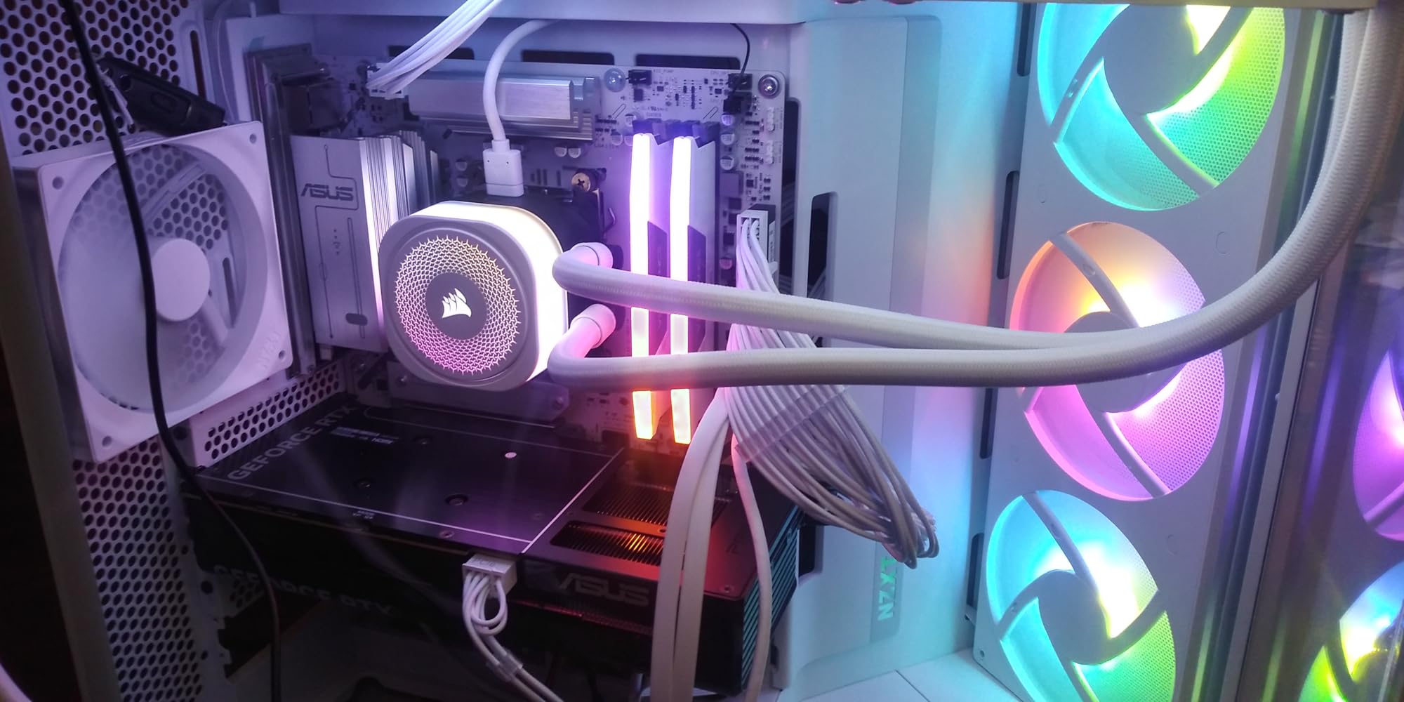 CORSAIR Vengeance RGB DDR5 RAM 32GB (2x16GB) Up to 6000MHz CL36-44-44-96 1.35V Intel XMP 3.0 Desktop Computer Memory - White (CMH32GX5M2E6000C36W) customer photo 1