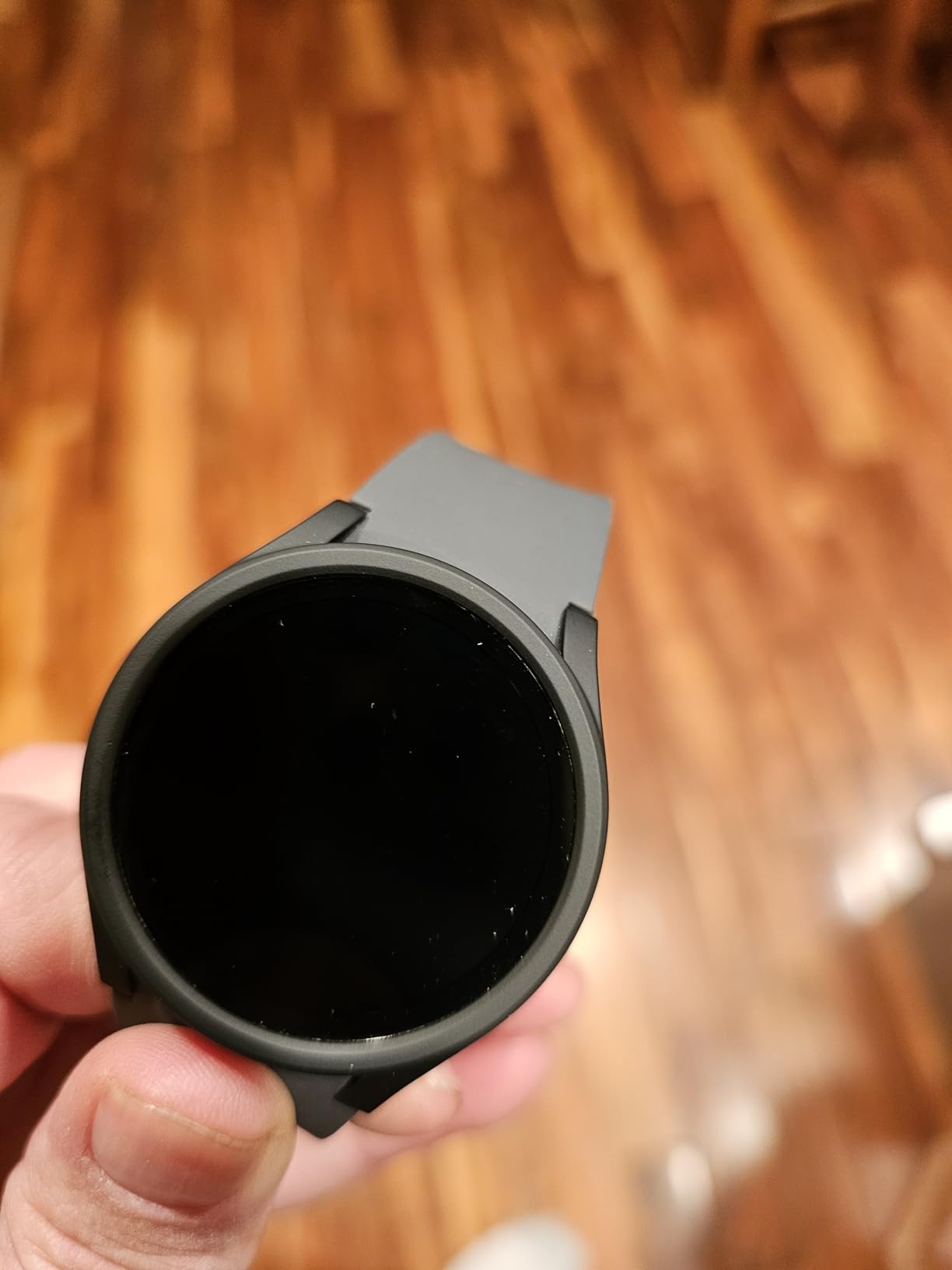 SAMSUNG Galaxy Watch 6 44mm Bluetooth Smartwatch w/ Fitness Tracker, Personalized HR Zones, Advanced Sleep Coaching, Heart Monitor, BIA Sensor, Biggest Screen, US Version, Silver (Renewed) customer photo 2