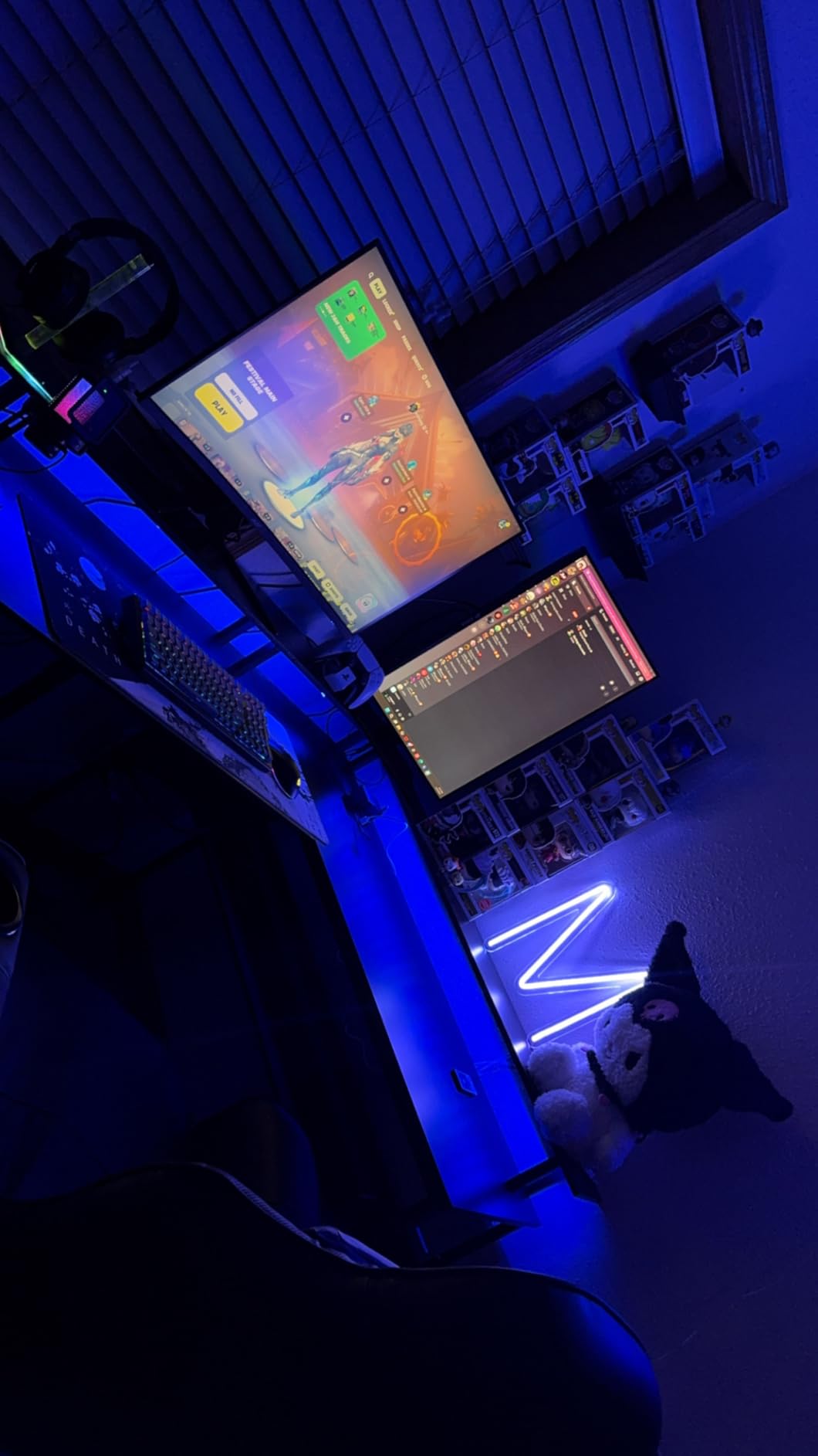 CRUA 24.5Inch Gaming Monitor 165Hz/180Hz, FHD 1920x1080P 120% sRGB, Height/Pivot/Swivel/Tilt Adjustable Vertical Monitor, FreeSync customer photo 1