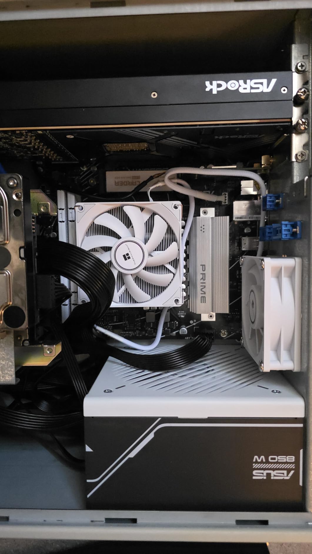 Seasonic Prime 850W Gold (850 Watt, ATX 3.0 Compatible, Fully Modular Power Supply, 80+ Gold Certified, Dual Ball Bearings, Two Color Options in One, 8-Year Warranty) customer photo 2